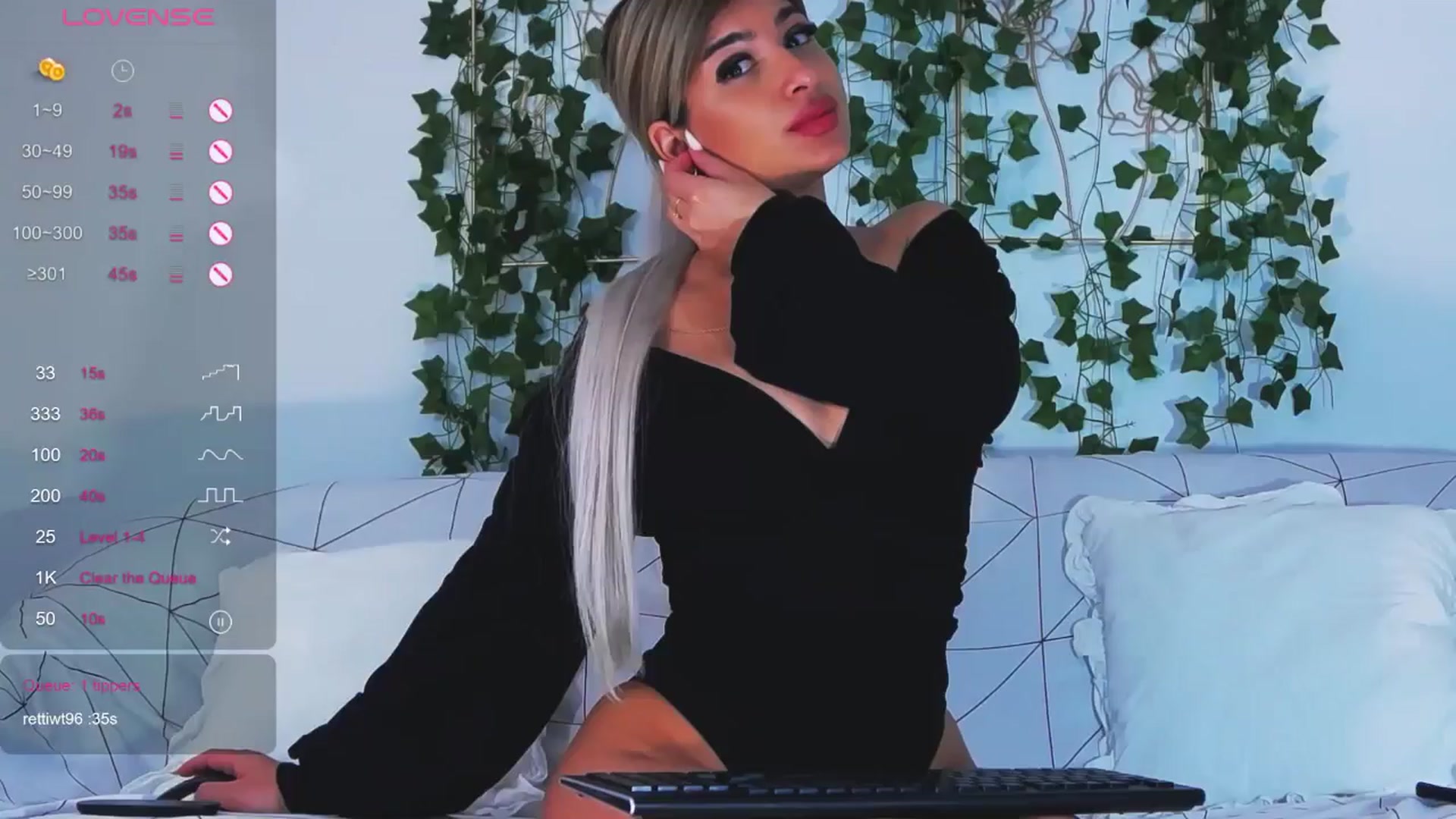 Gallery image thumbnail from Candy1's myfreecams stream on, 07/07/2024, 20:42 image 1 of 20