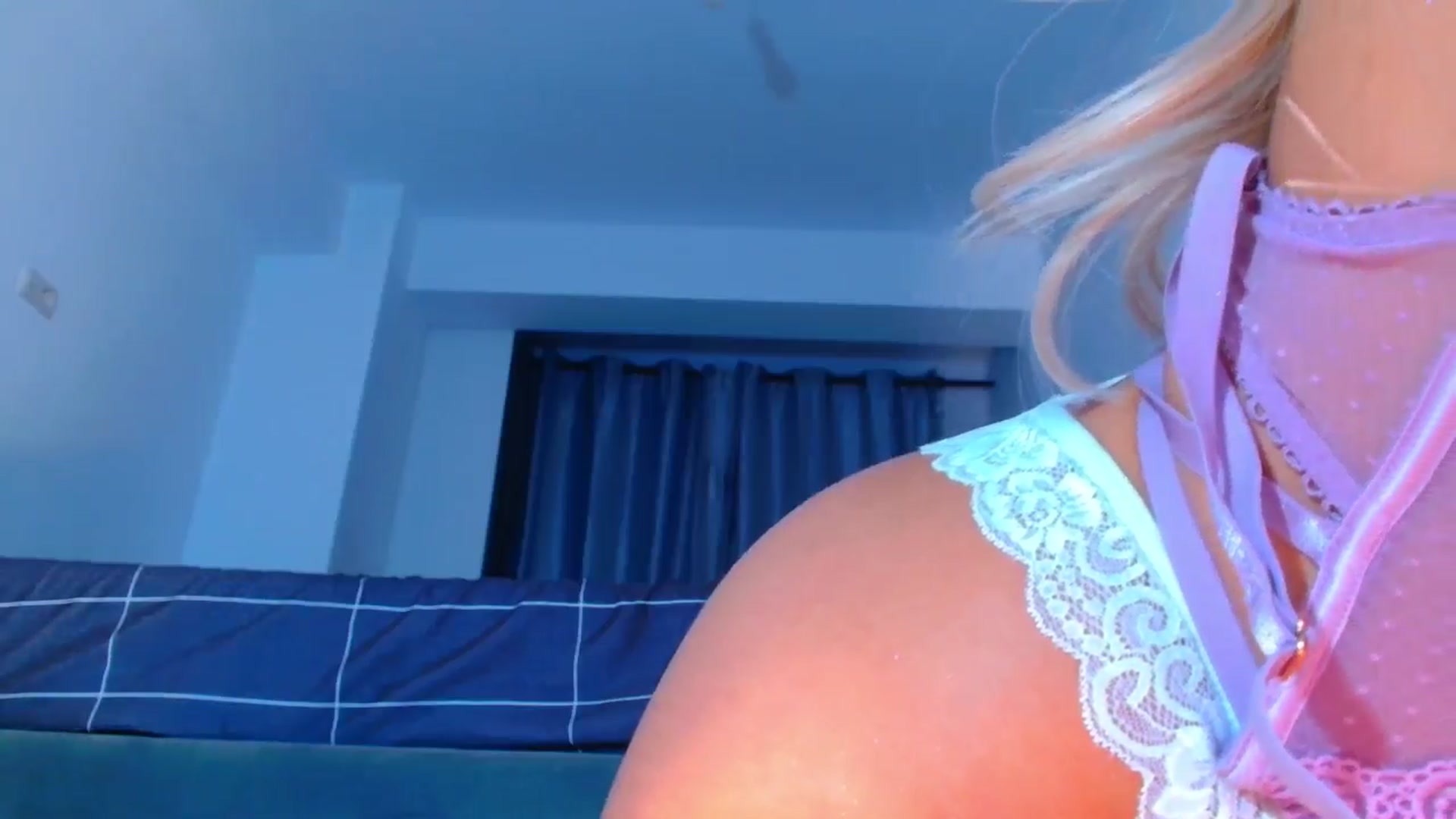 Gallery image thumbnail from Candy1's myfreecams stream on, 07/21/2024, 19:13 image 17 of 20