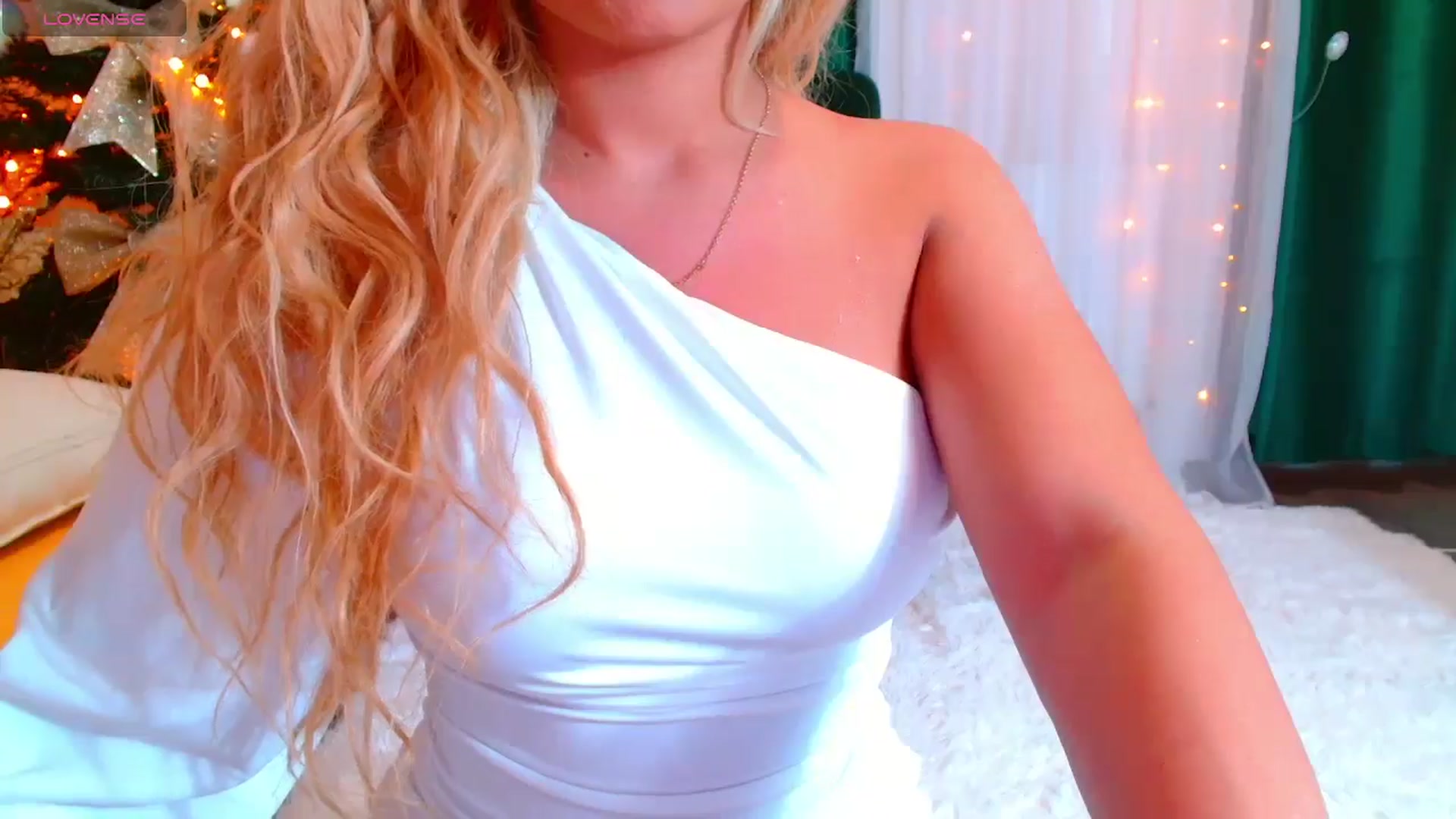 Gallery image thumbnail from Candy1's myfreecams stream on, 12/26/2024, 21:24 image 20 of 20