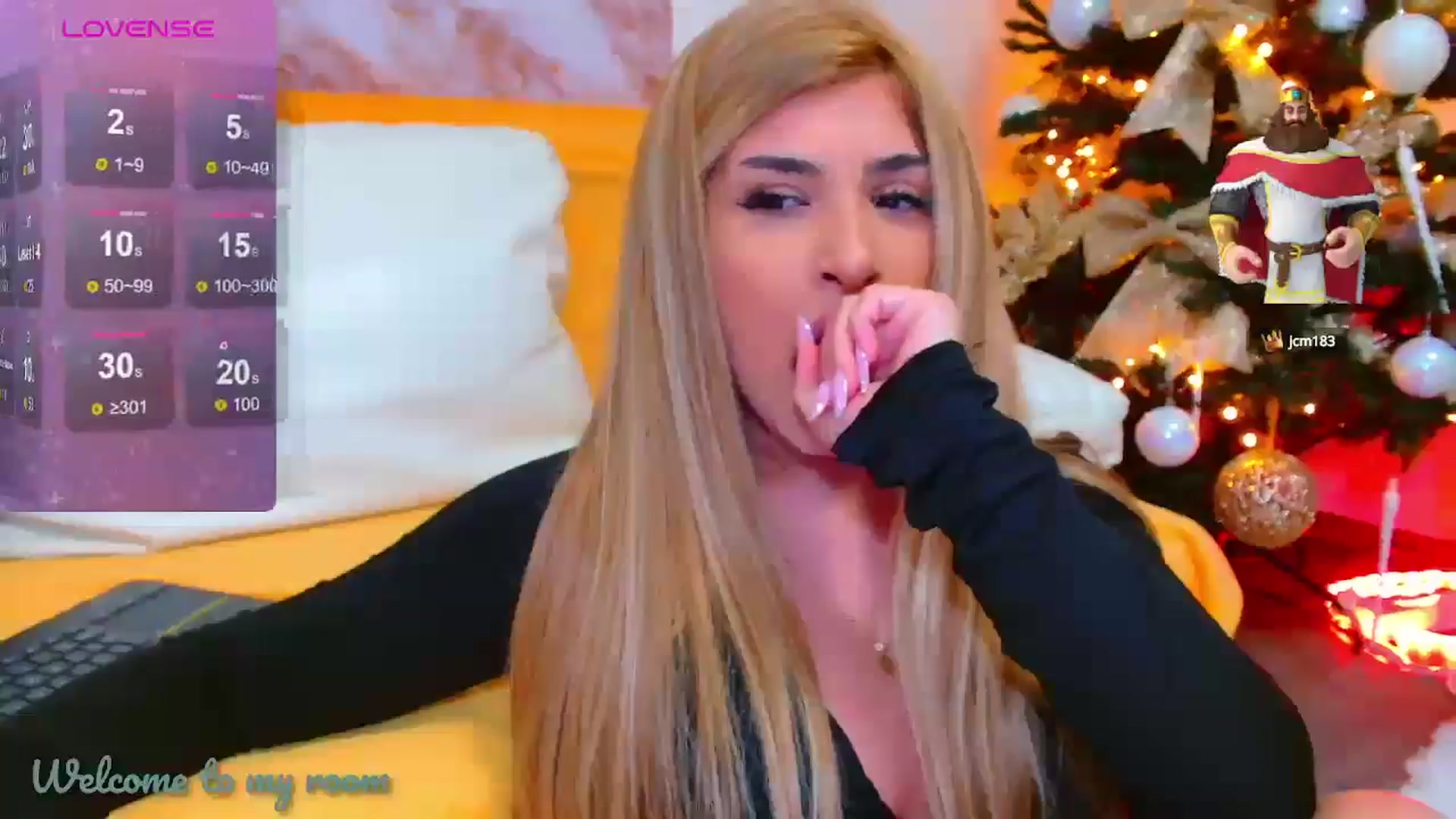 Gallery image thumbnail from Candy1's myfreecams stream on, 01/04/2025, 23:01 image 17 of 20