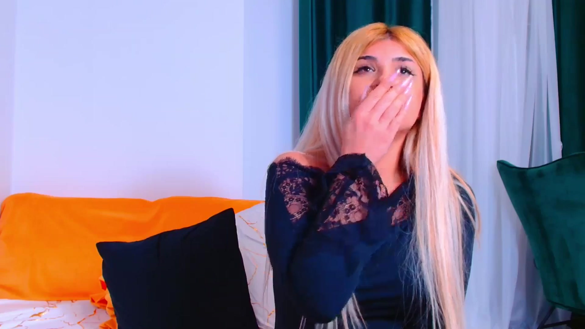 Gallery image thumbnail from Candy1's myfreecams stream on, 01/20/2025, 23:34 image 10 of 20