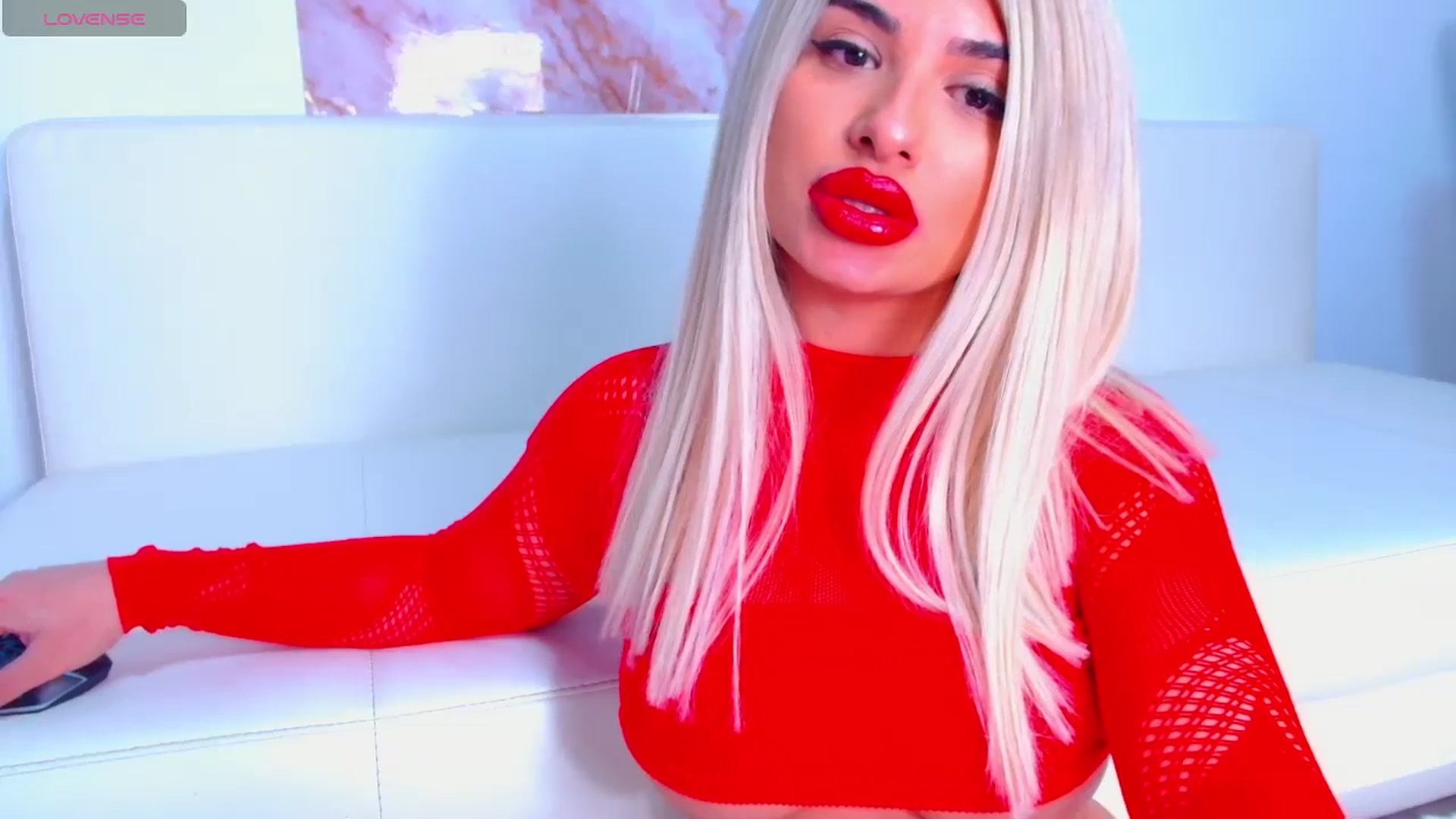 Gallery image thumbnail from Candy1's myfreecams stream on, 03/25/2025, 24:06 image 5 of 20
