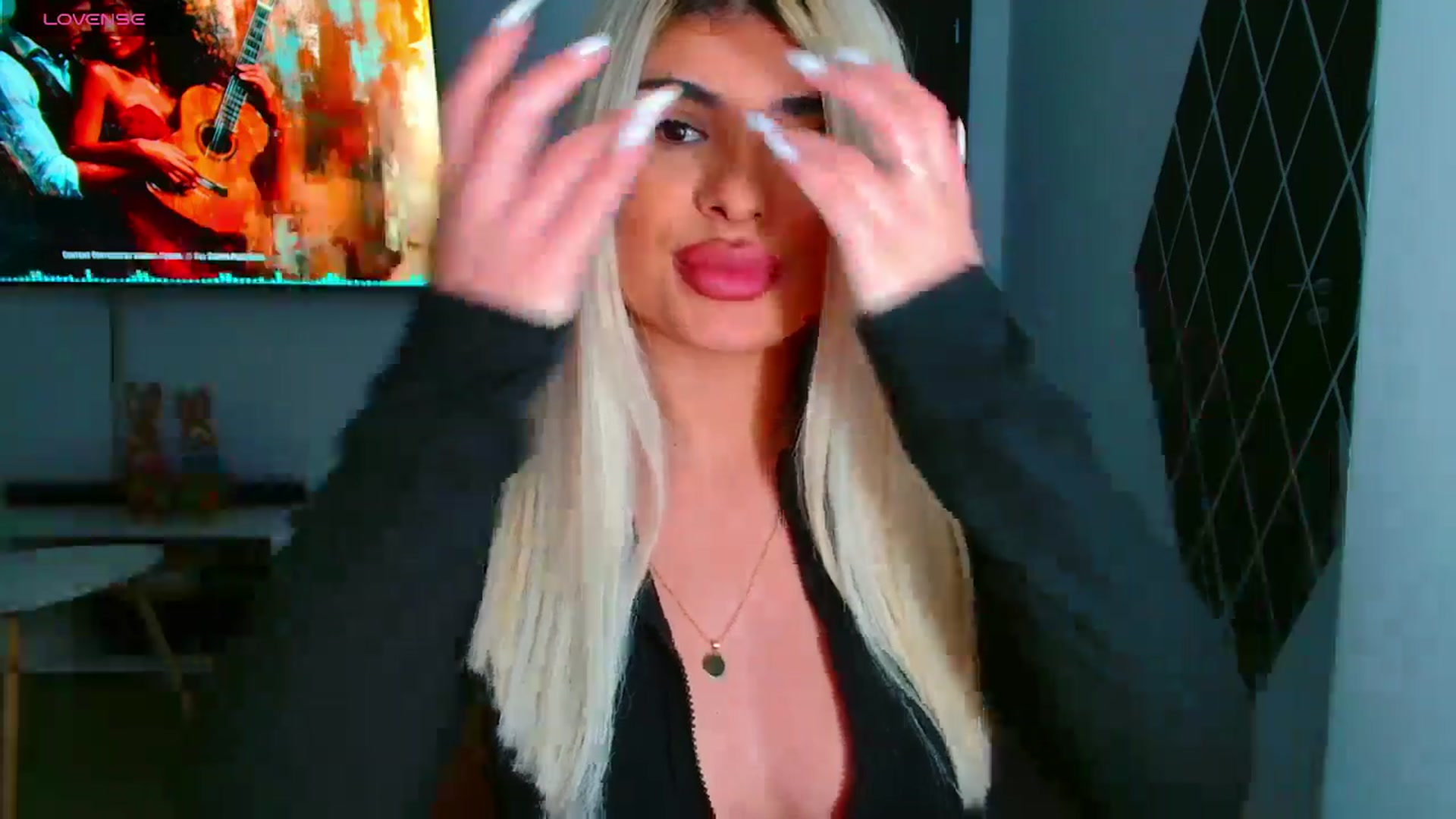 Gallery image thumbnail from Candy1's myfreecams stream on, 03/25/2025, 20:24 image 3 of 20