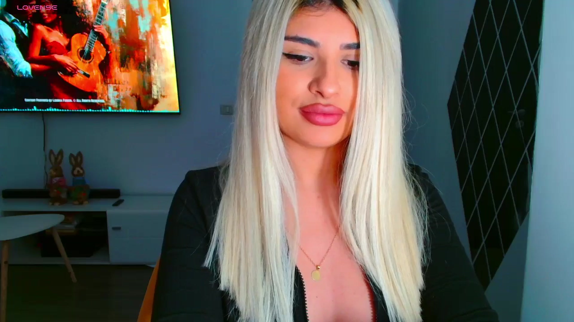 Gallery image thumbnail from Candy1's myfreecams stream on, 03/25/2025, 20:24 image 6 of 20