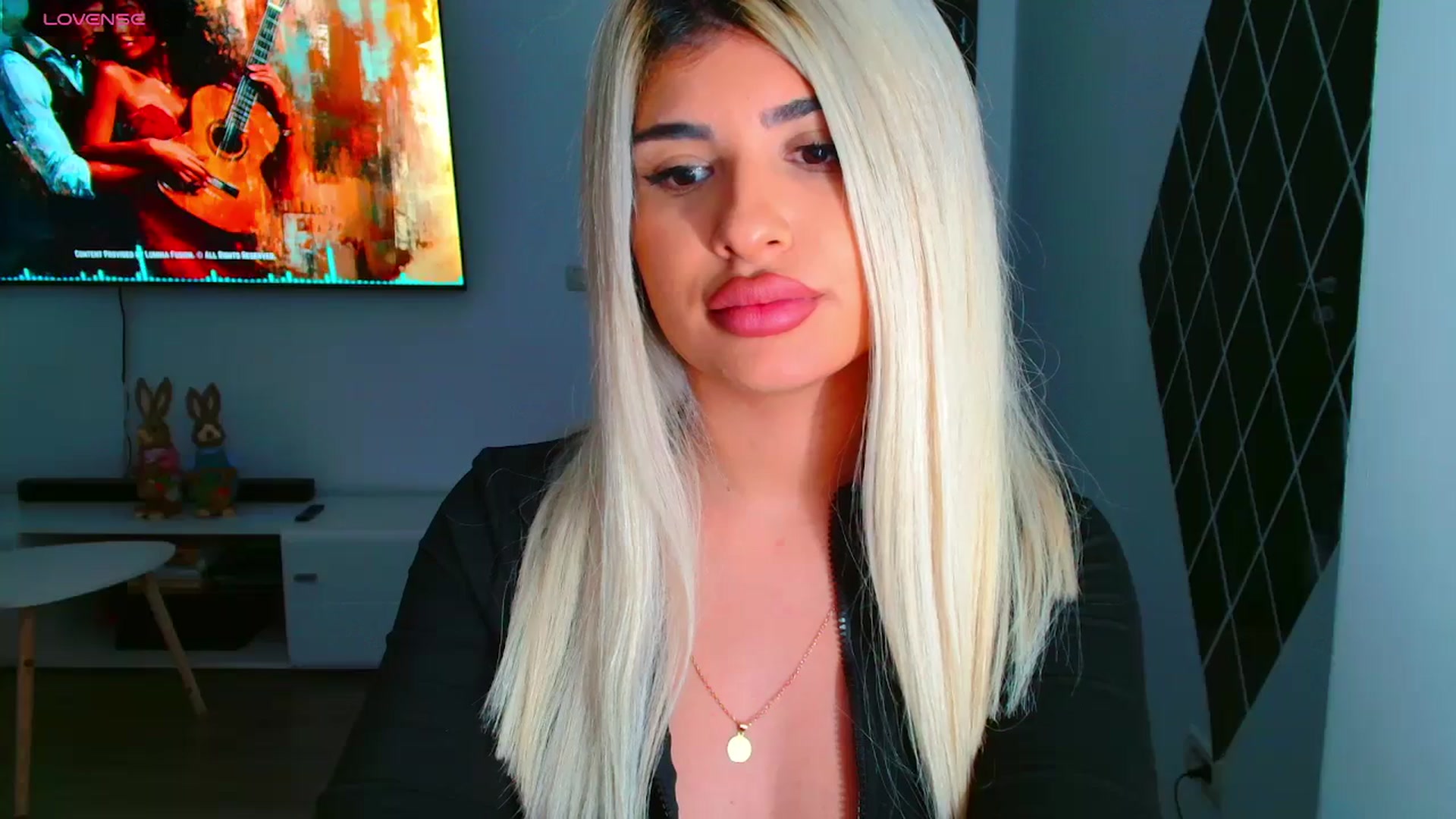 Gallery image thumbnail from Candy1's myfreecams stream on, 03/25/2025, 20:24 image 16 of 20