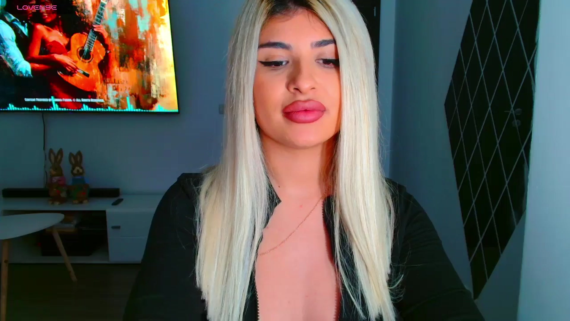 Gallery image thumbnail from Candy1's myfreecams stream on, 03/25/2025, 20:24 image 9 of 20