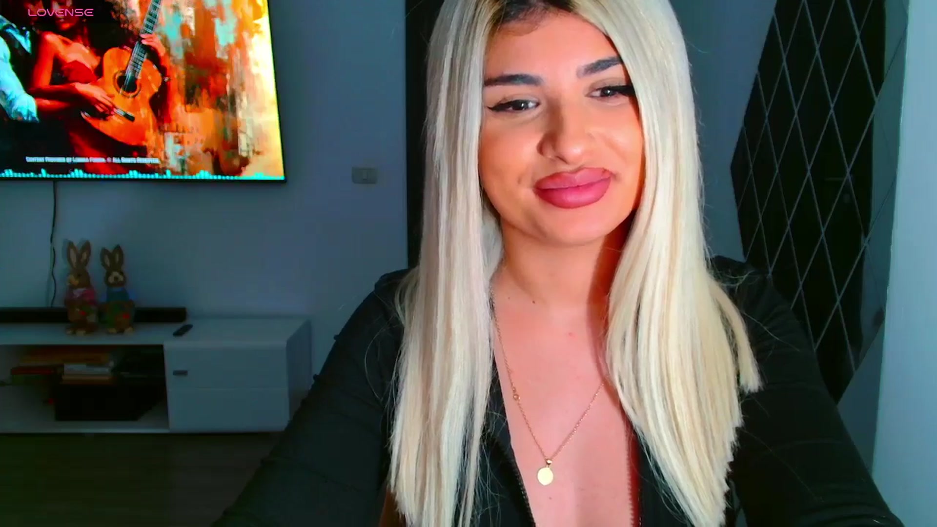 Gallery image thumbnail from Candy1's myfreecams stream on, 03/25/2025, 21:01 image 12 of 20