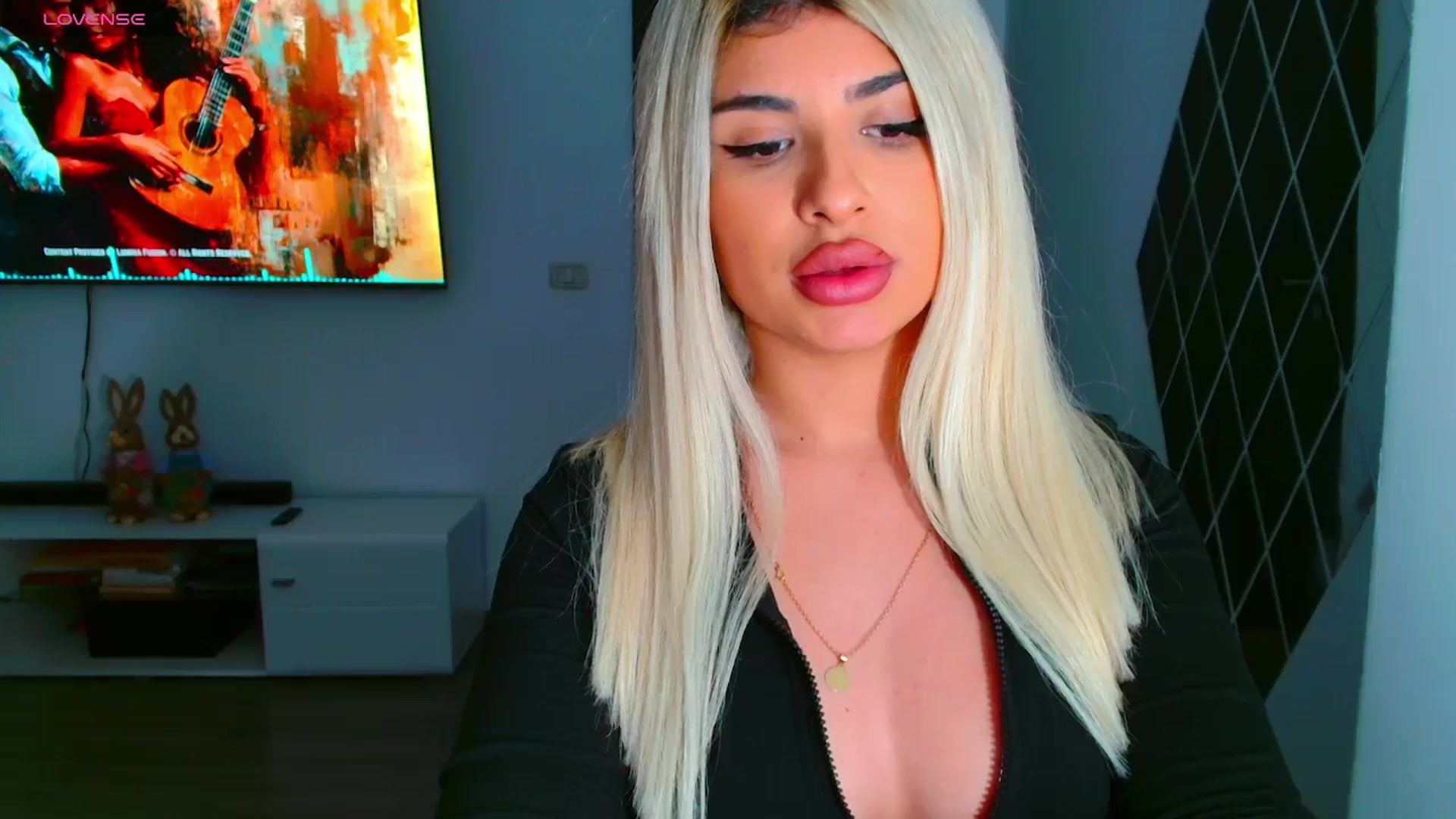 Gallery image thumbnail from Candy1's myfreecams stream on, 03/25/2025, 21:01 image 3 of 20