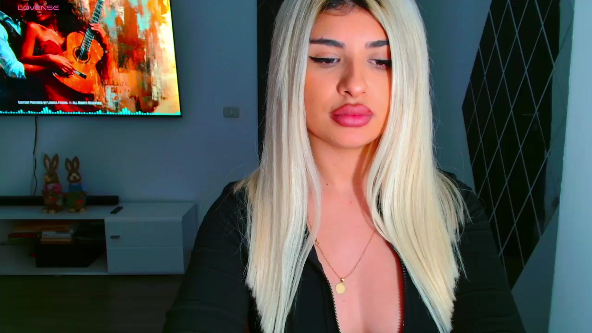Gallery image thumbnail from Candy1's myfreecams stream on, 03/25/2025, 21:01 image 4 of 20