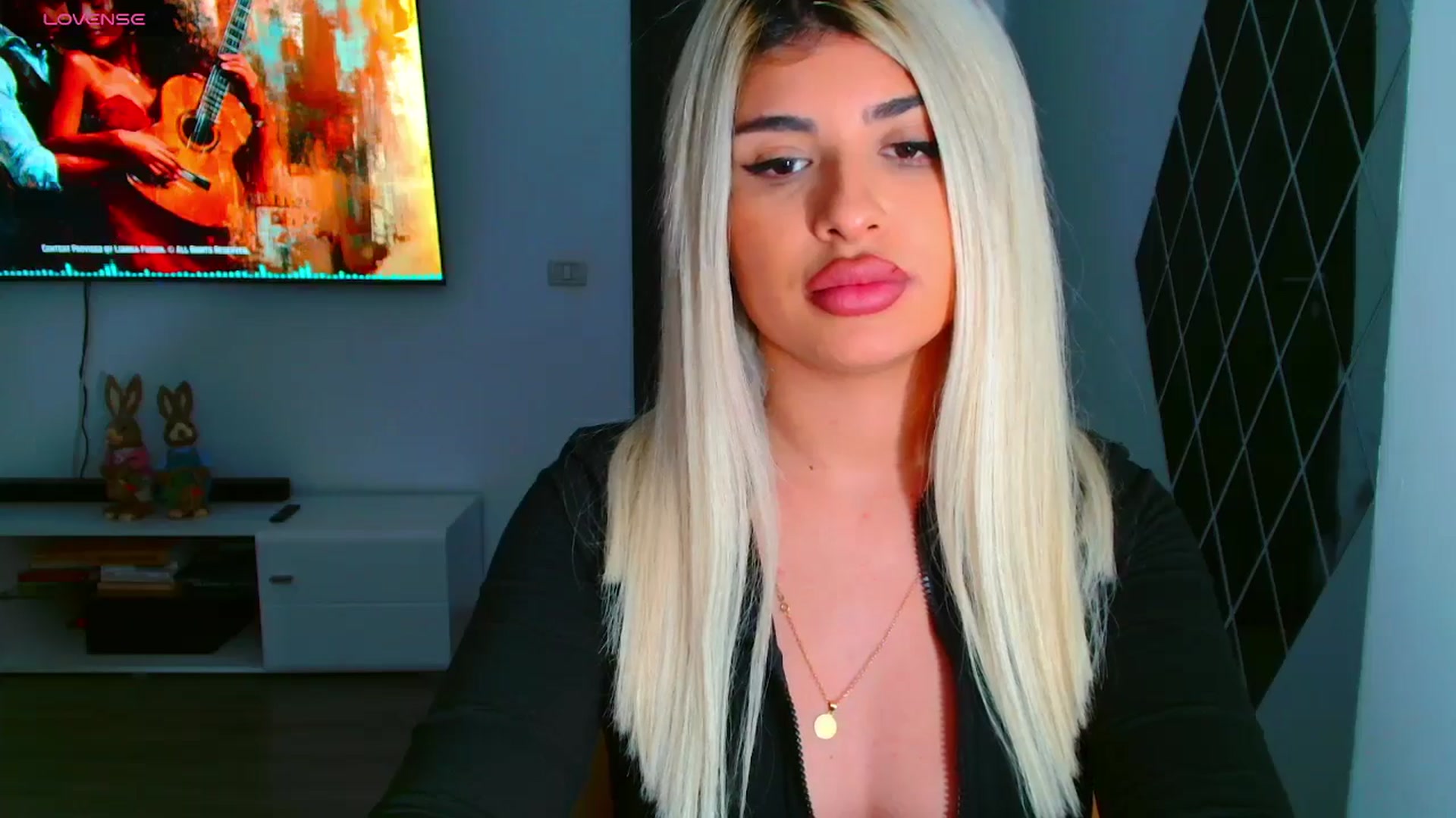 Gallery image thumbnail from Candy1's myfreecams stream on, 03/25/2025, 21:01 image 6 of 20