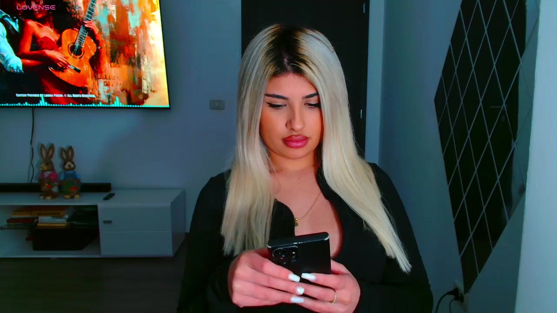Gallery image thumbnail from Candy1's myfreecams stream on, 03/25/2025, 21:01 image 19 of 20