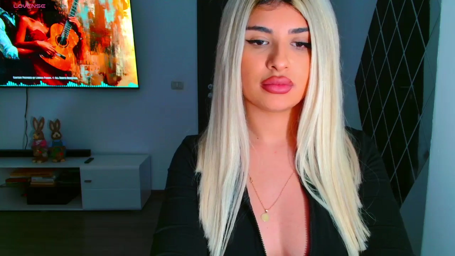 Gallery image thumbnail from Candy1's myfreecams stream on, 03/25/2025, 21:01 image 9 of 20
