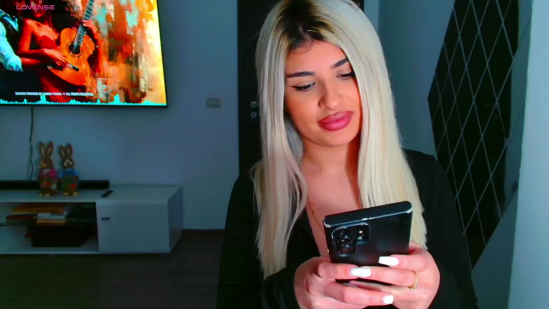 Gallery image thumbnail from Candy1's myfreecams stream on, 03/25/2025, 21:01 image 13 of 20
