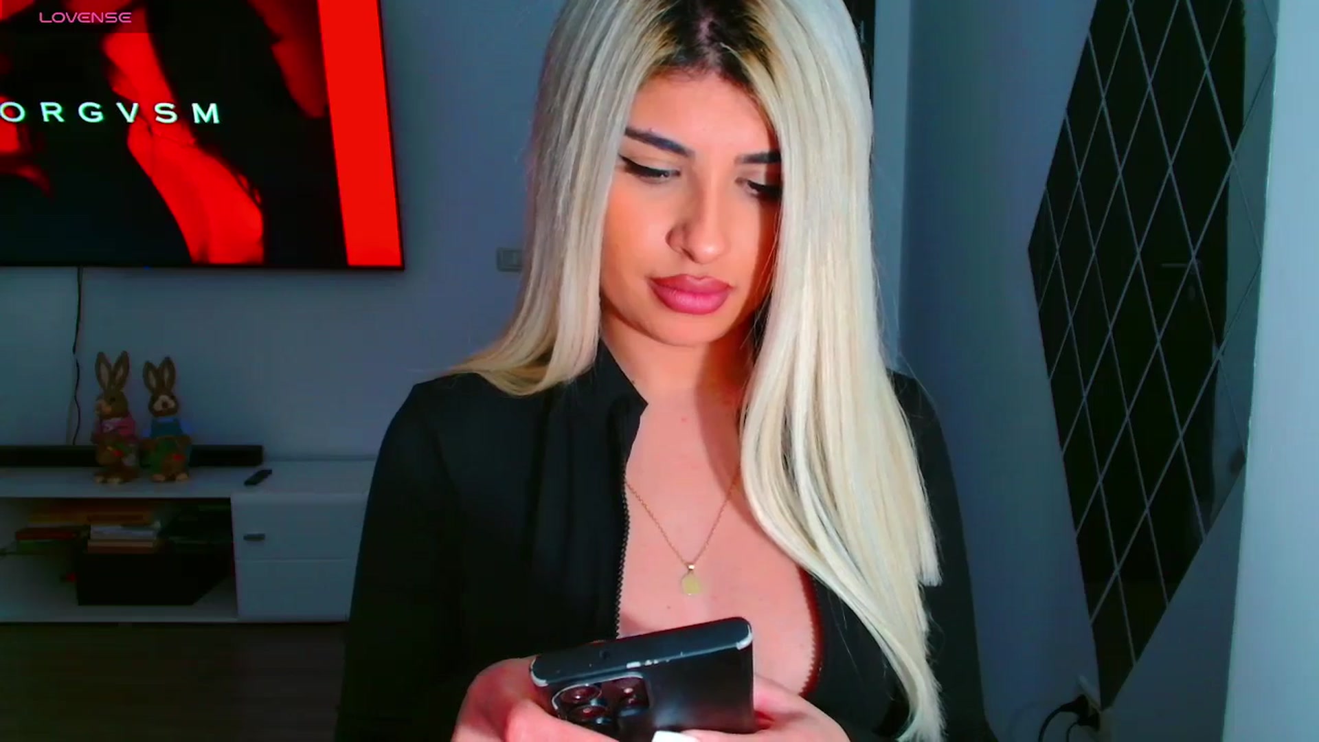 Gallery image thumbnail from Candy1's myfreecams stream on, 03/25/2025, 21:34 image 11 of 20