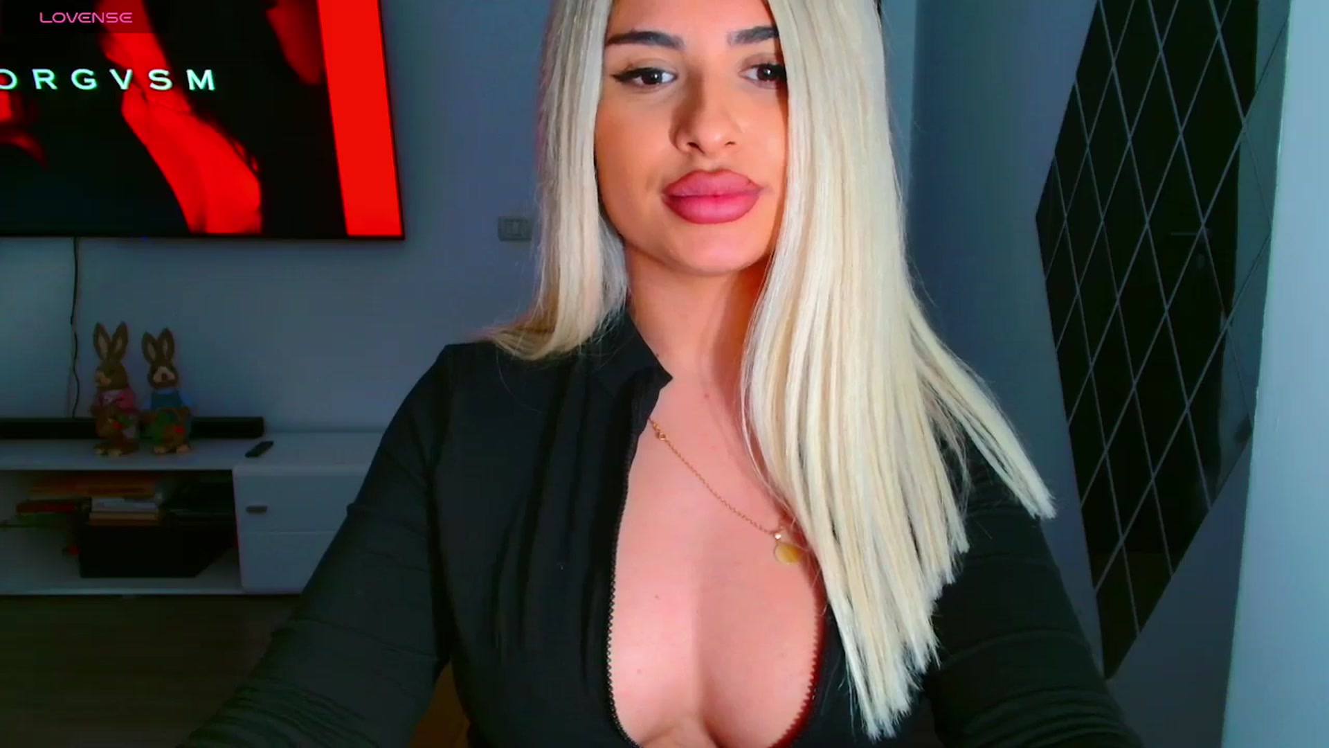 Gallery image thumbnail from Candy1's myfreecams stream on, 03/25/2025, 21:34 image 20 of 20