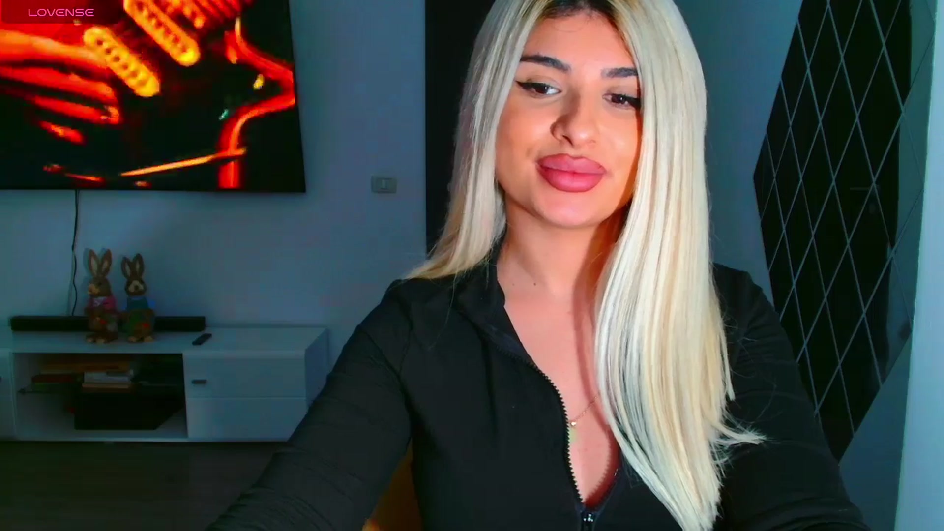 Gallery image thumbnail from Candy1's myfreecams stream on, 03/25/2025, 22:31 image 20 of 20