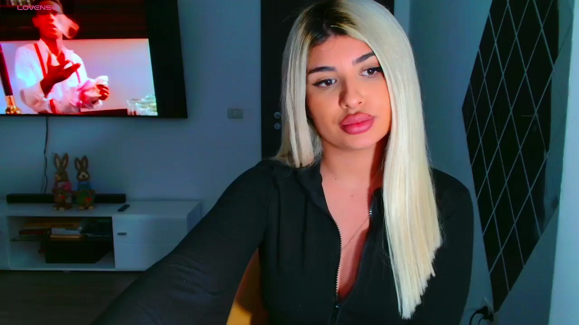 Gallery image thumbnail from Candy1's myfreecams stream on, 03/25/2025, 22:59 image 1 of 20