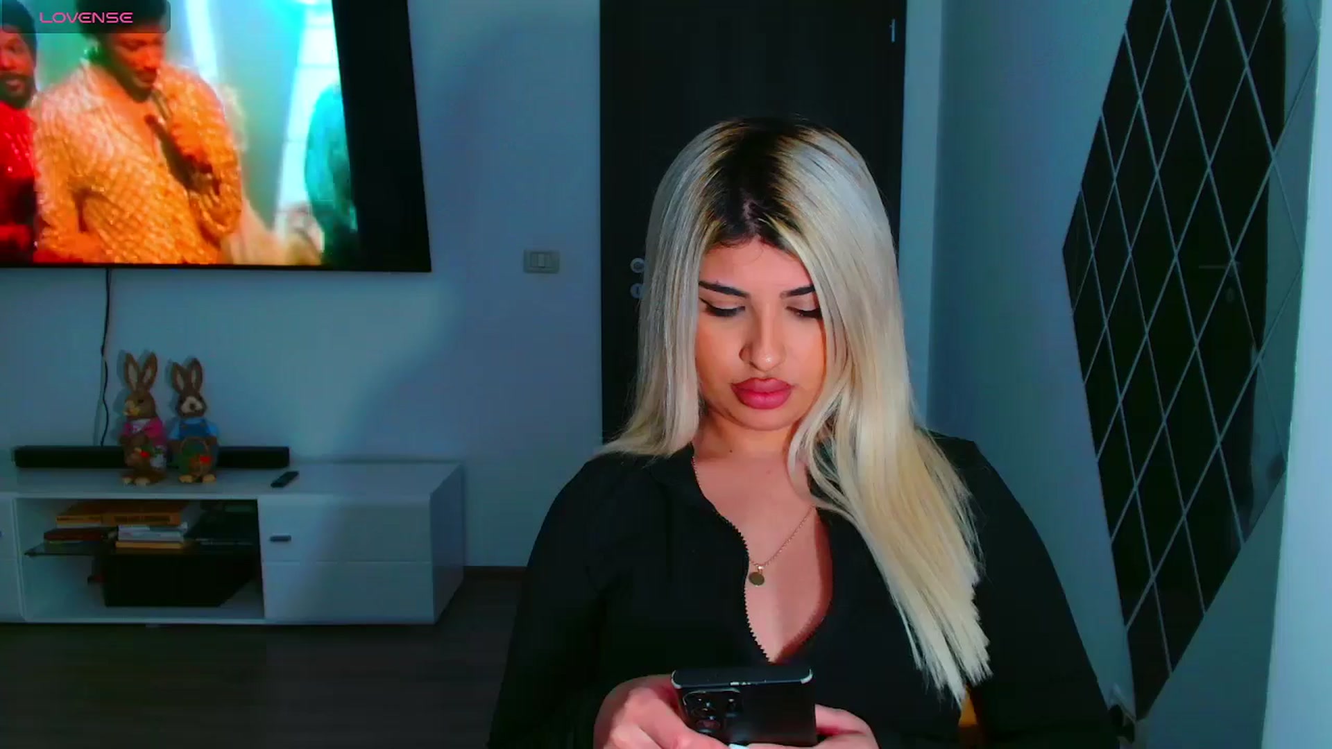 Gallery image thumbnail from Candy1's myfreecams stream on, 03/25/2025, 22:59 image 20 of 20