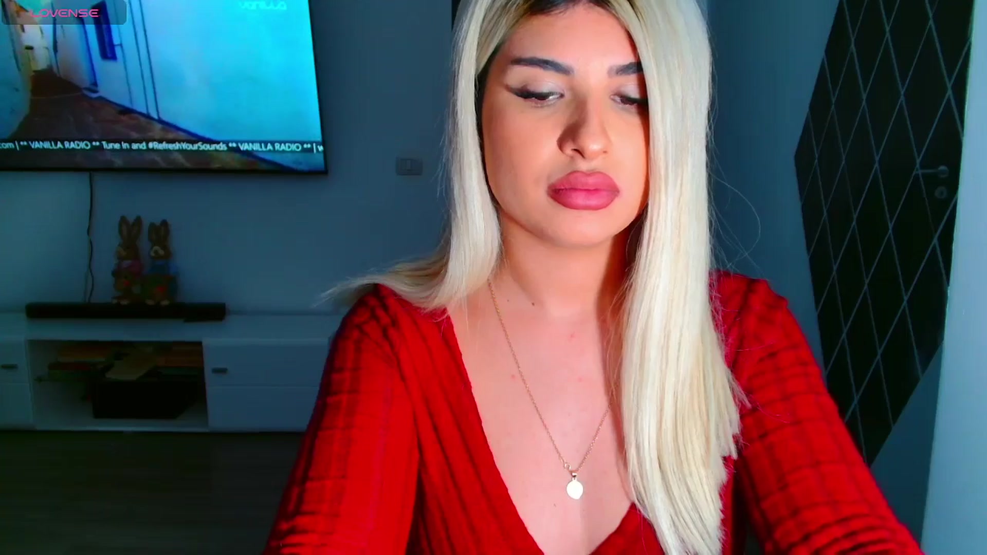 Gallery image thumbnail from Candy1's myfreecams stream on, 03/27/2025, 22:19 image 7 of 20