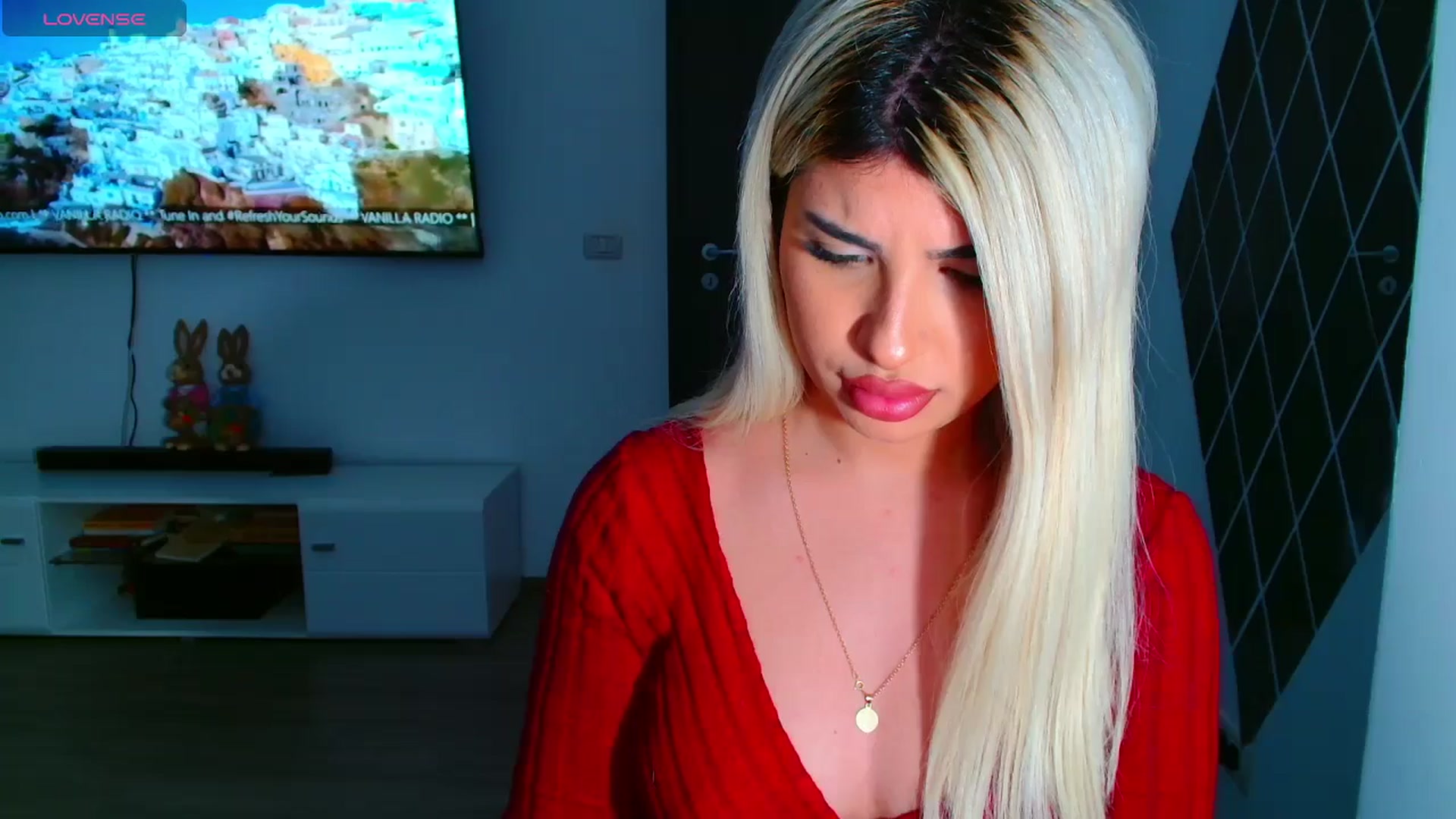 Gallery image thumbnail from Candy1's myfreecams stream on, 03/27/2025, 22:19 image 8 of 20