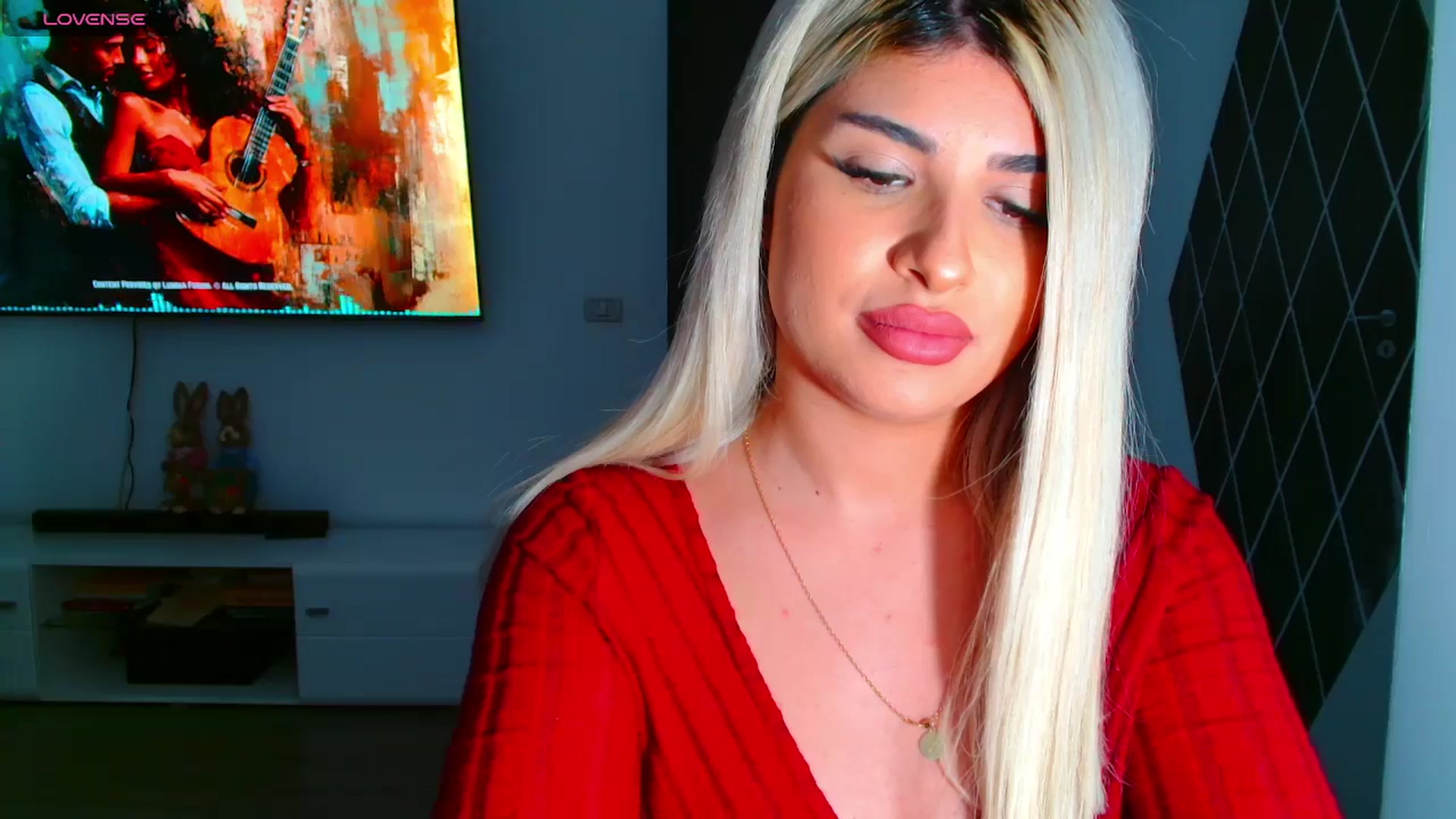 Gallery image thumbnail from Candy1's myfreecams stream on, 03/27/2025, 22:19 image 18 of 20