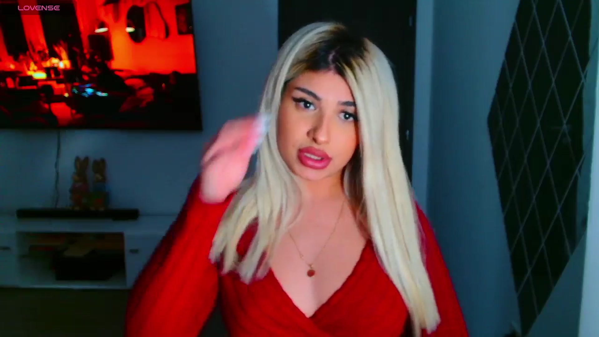 Gallery image thumbnail from Candy1's myfreecams stream on, 03/28/2025, 24:13 image 6 of 20