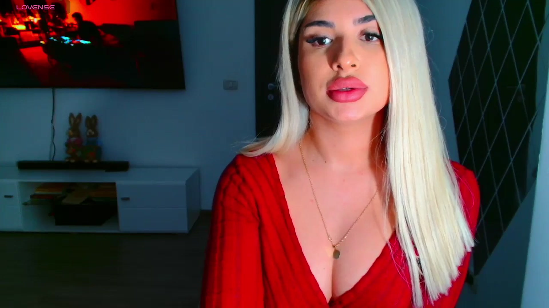 Gallery image thumbnail from Candy1's myfreecams stream on, 03/28/2025, 24:13 image 8 of 20