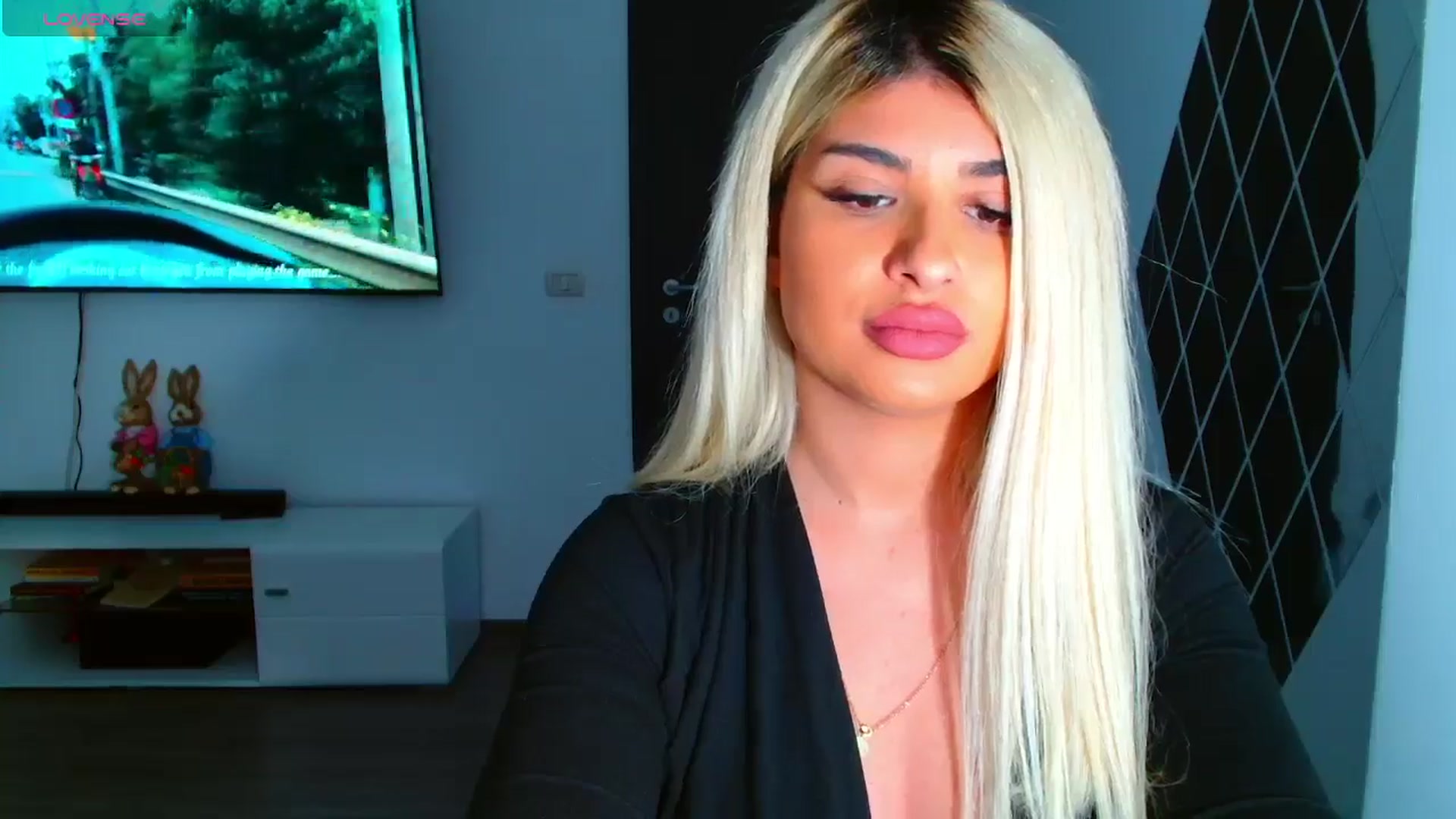 Gallery image thumbnail from Candy1's myfreecams stream on, 03/28/2025, 20:23 image 12 of 20