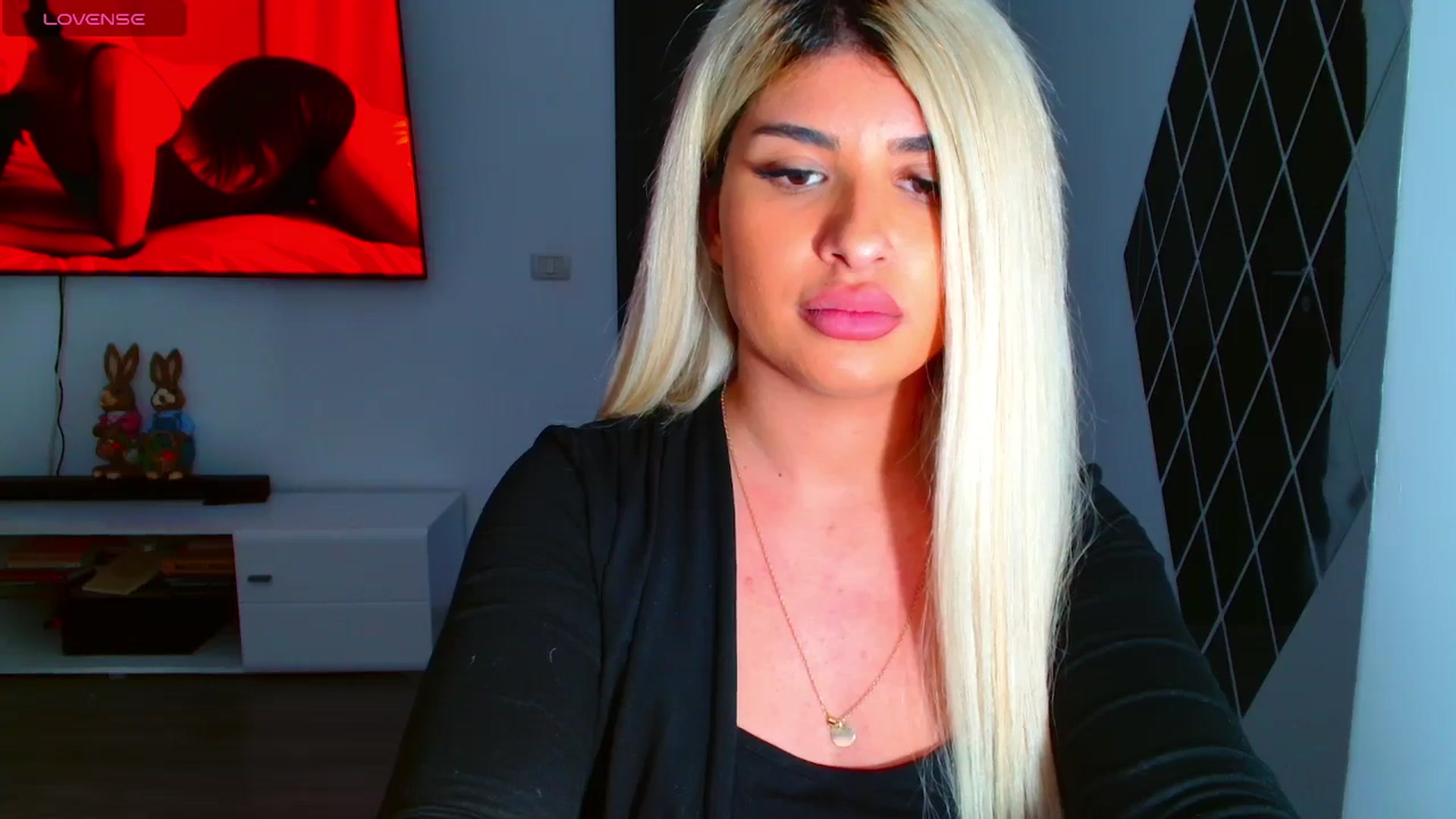 Gallery image thumbnail from Candy1's myfreecams stream on, 03/28/2025, 22:31 image 9 of 20