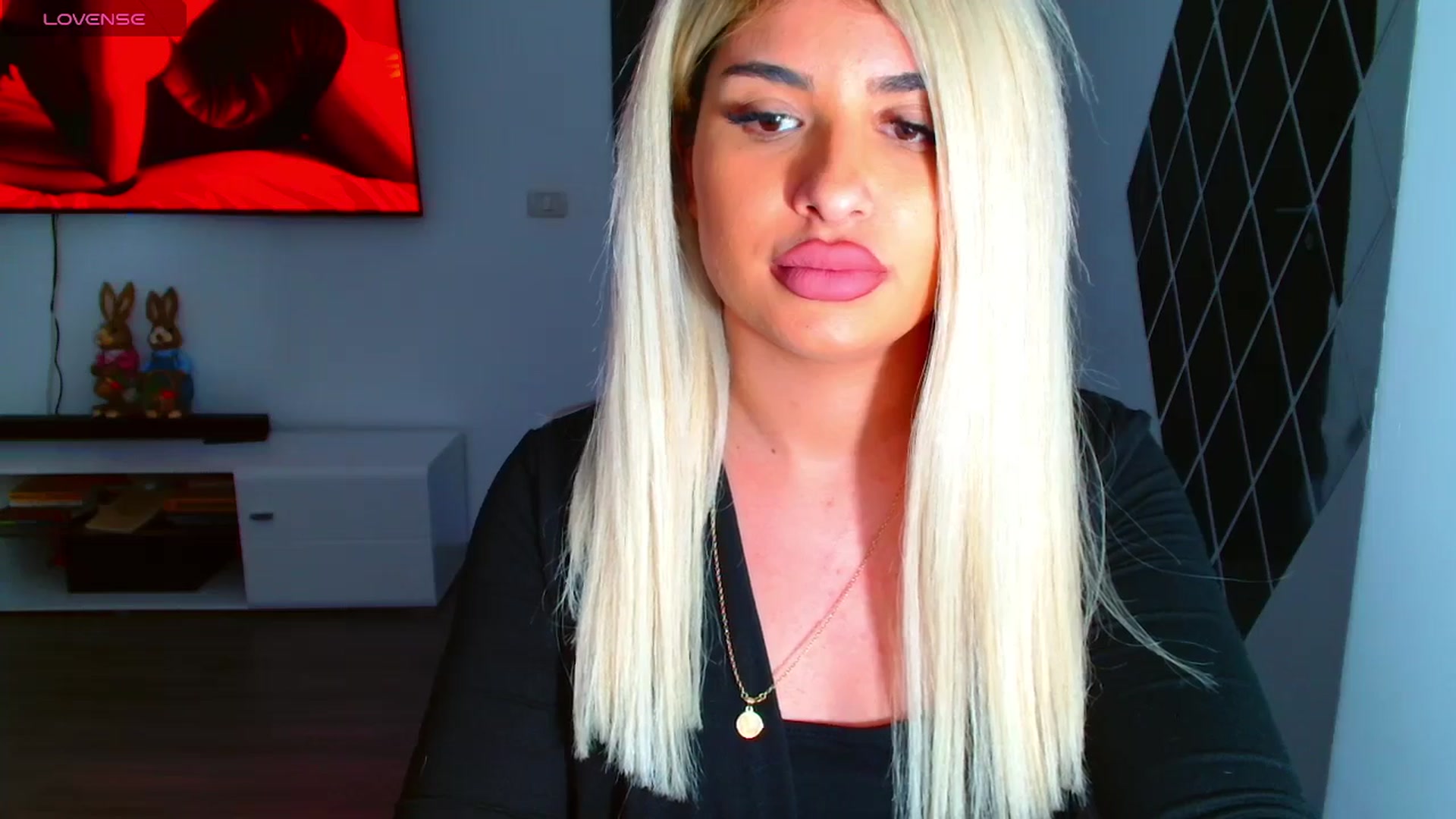 Gallery image thumbnail from Candy1's myfreecams stream on, 03/28/2025, 22:31 image 13 of 20