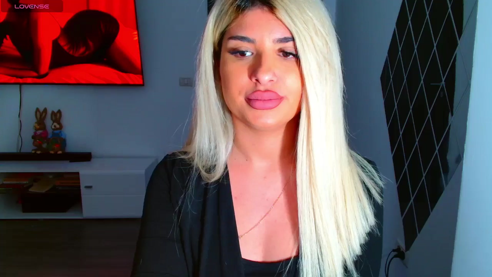Gallery image thumbnail from Candy1's myfreecams stream on, 03/28/2025, 22:31 image 20 of 20