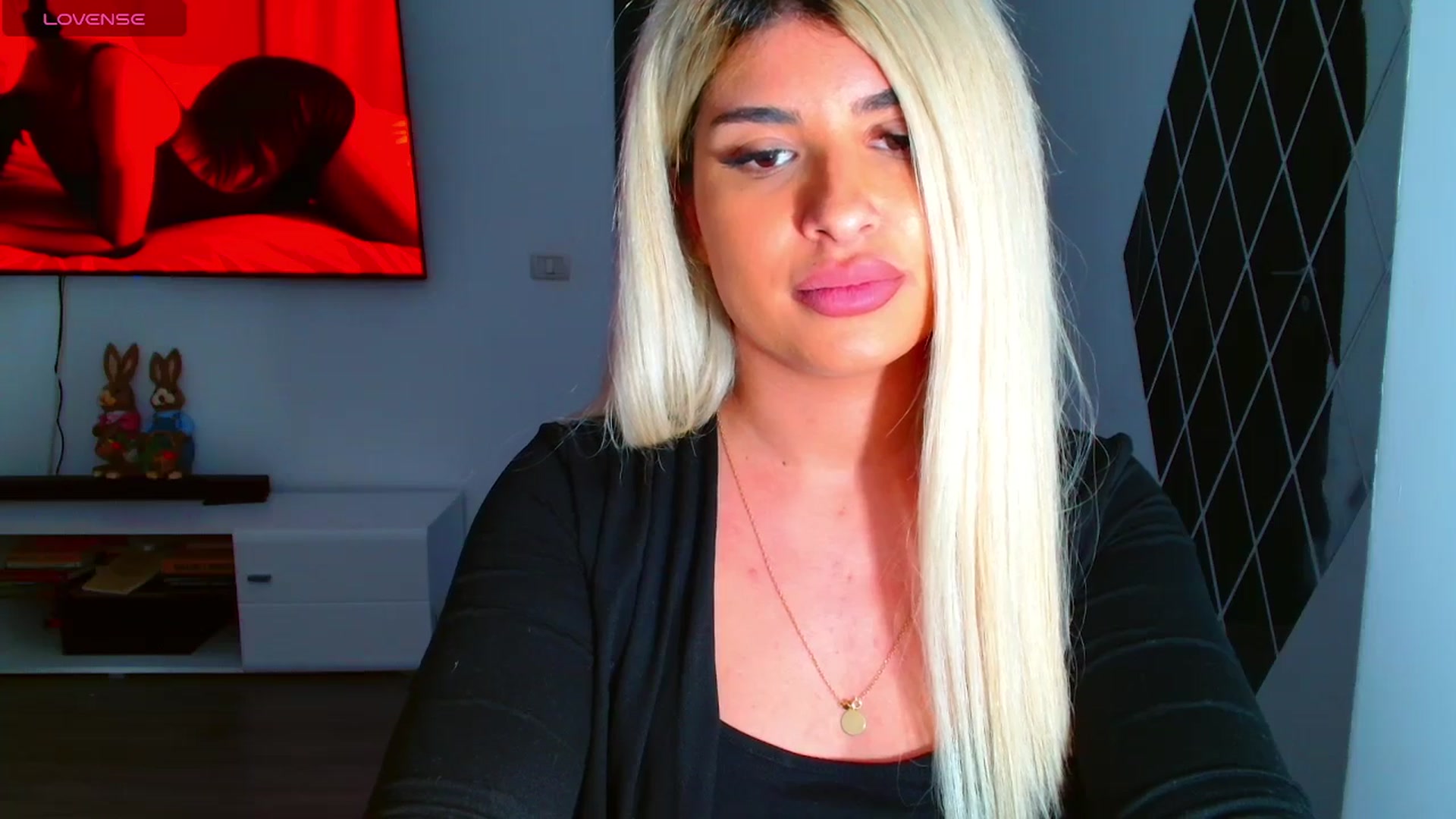 Gallery image thumbnail from Candy1's myfreecams stream on, 03/28/2025, 22:31 image 5 of 20