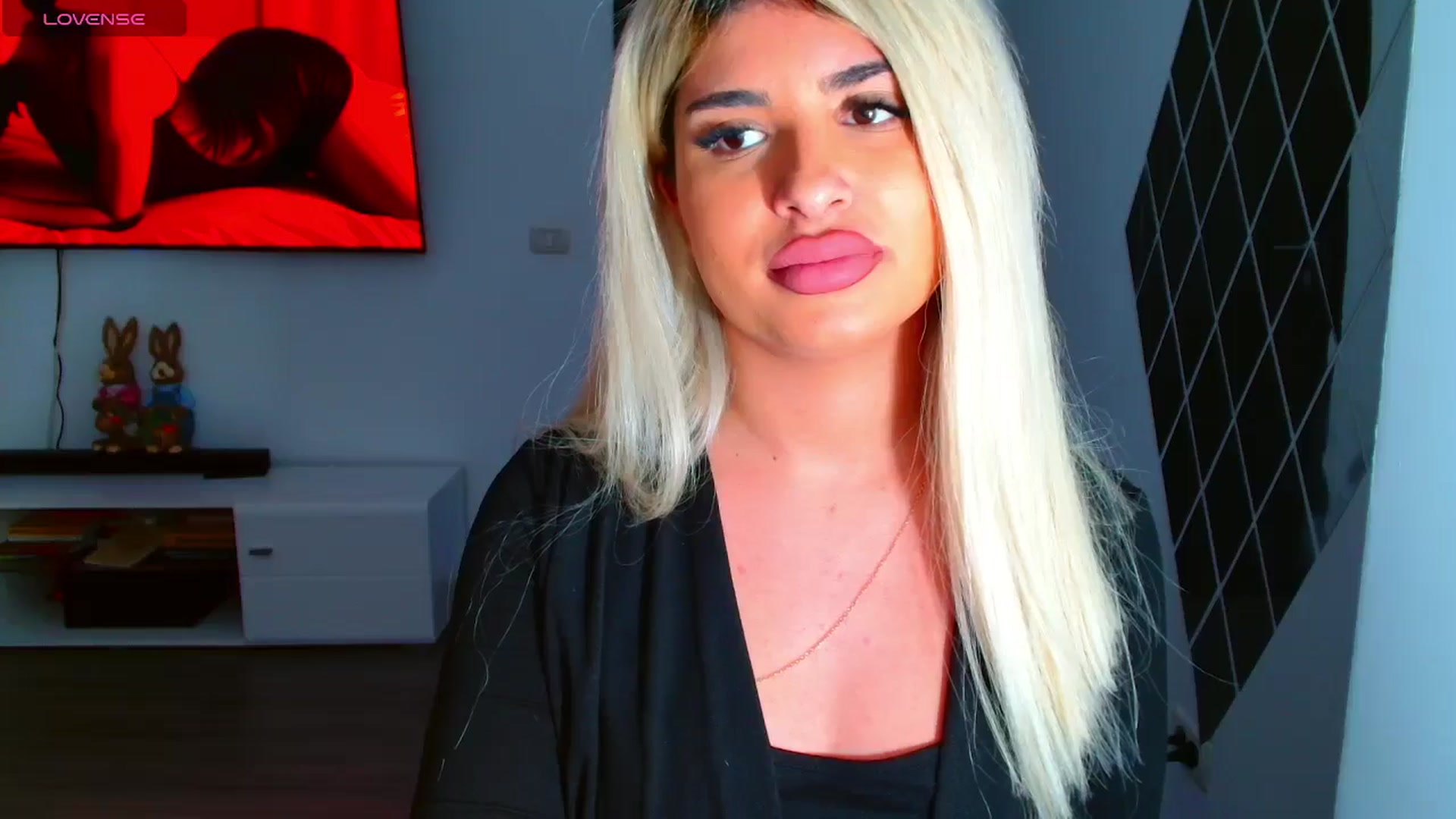 Gallery image thumbnail from Candy1's myfreecams stream on, 03/28/2025, 22:31 image 19 of 20