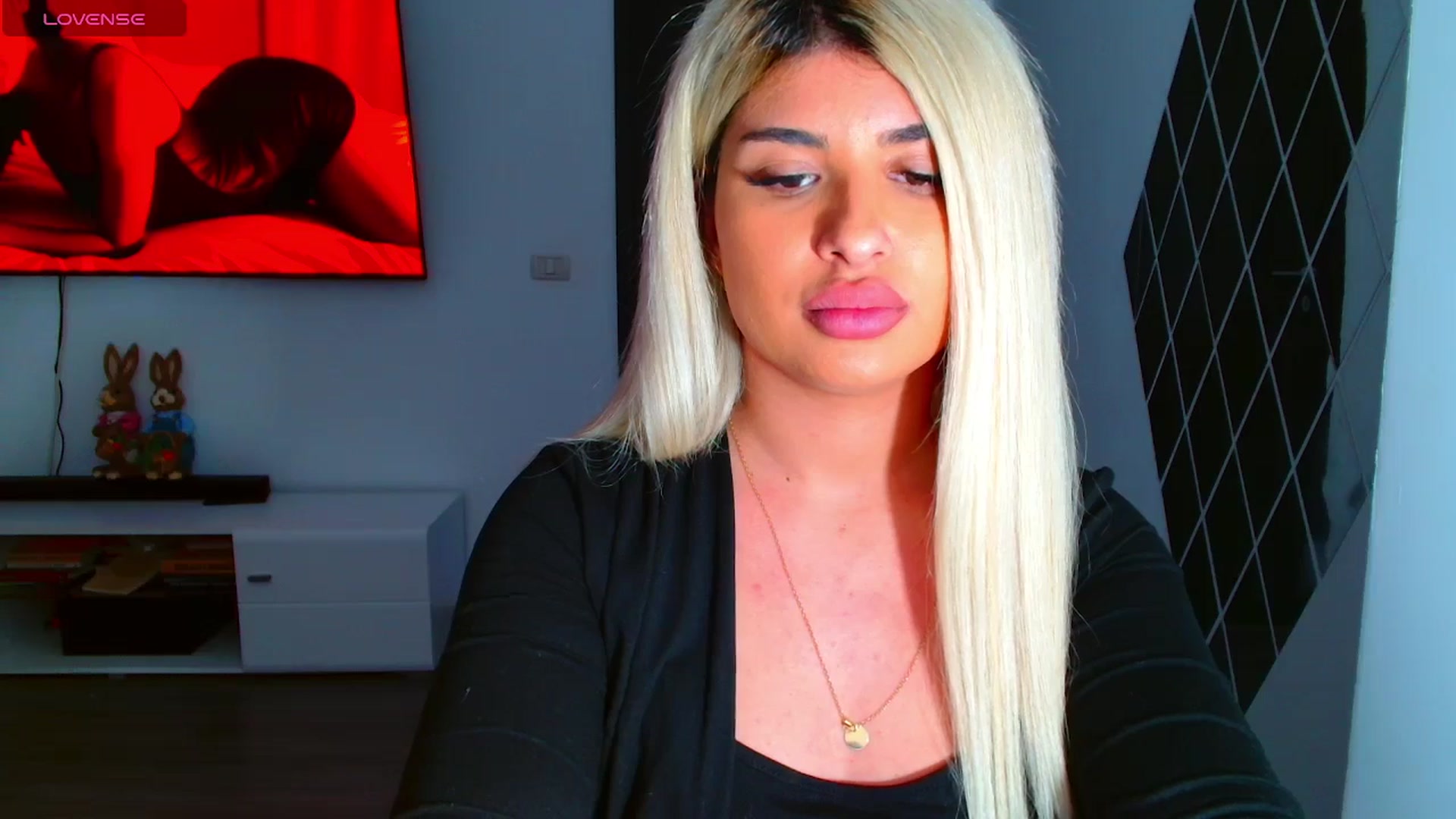 Gallery image thumbnail from Candy1's myfreecams stream on, 03/28/2025, 22:31 image 7 of 20