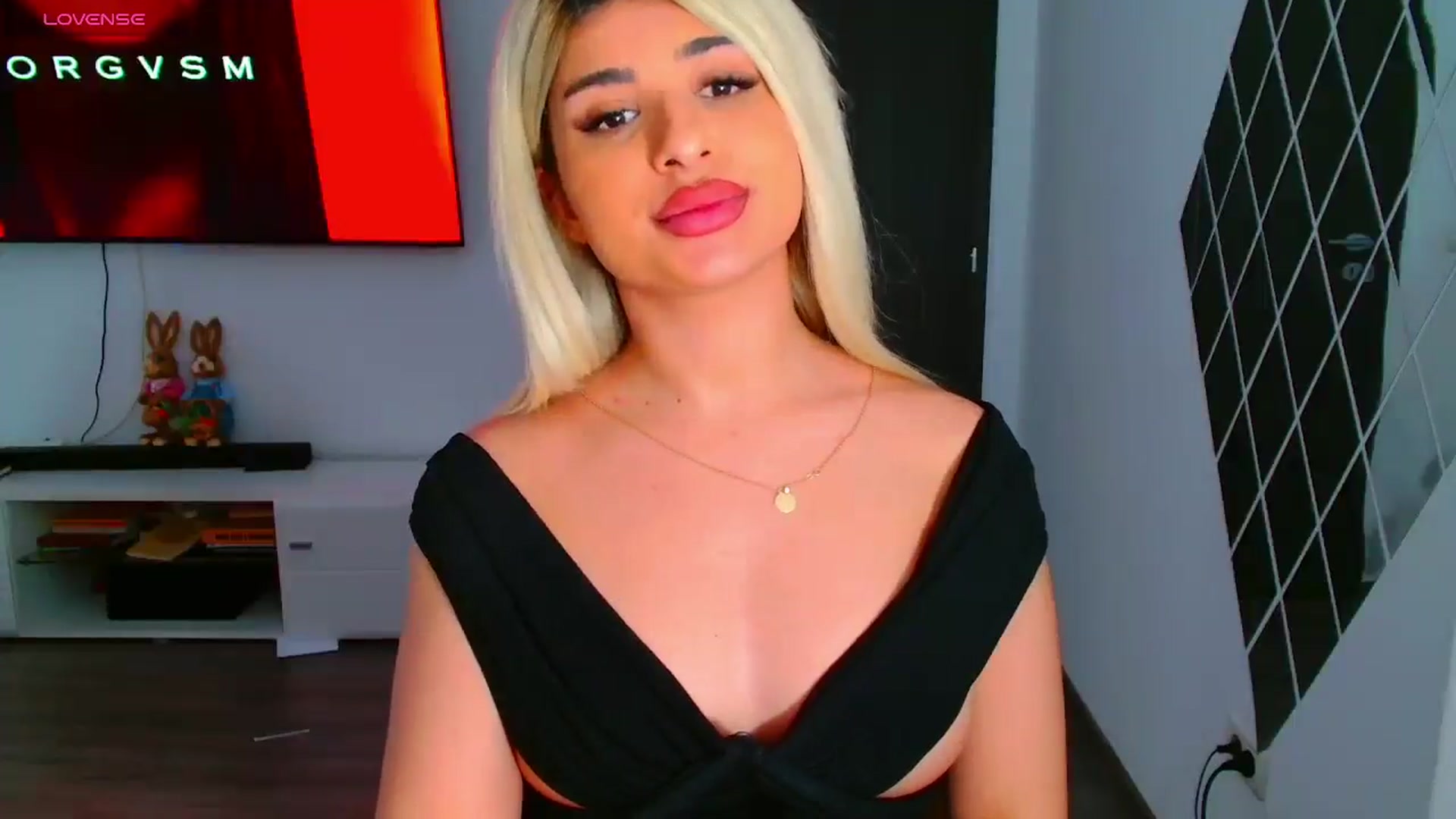 Gallery image thumbnail from Candy1's myfreecams stream on, 03/30/2025, 08:31 image 19 of 20