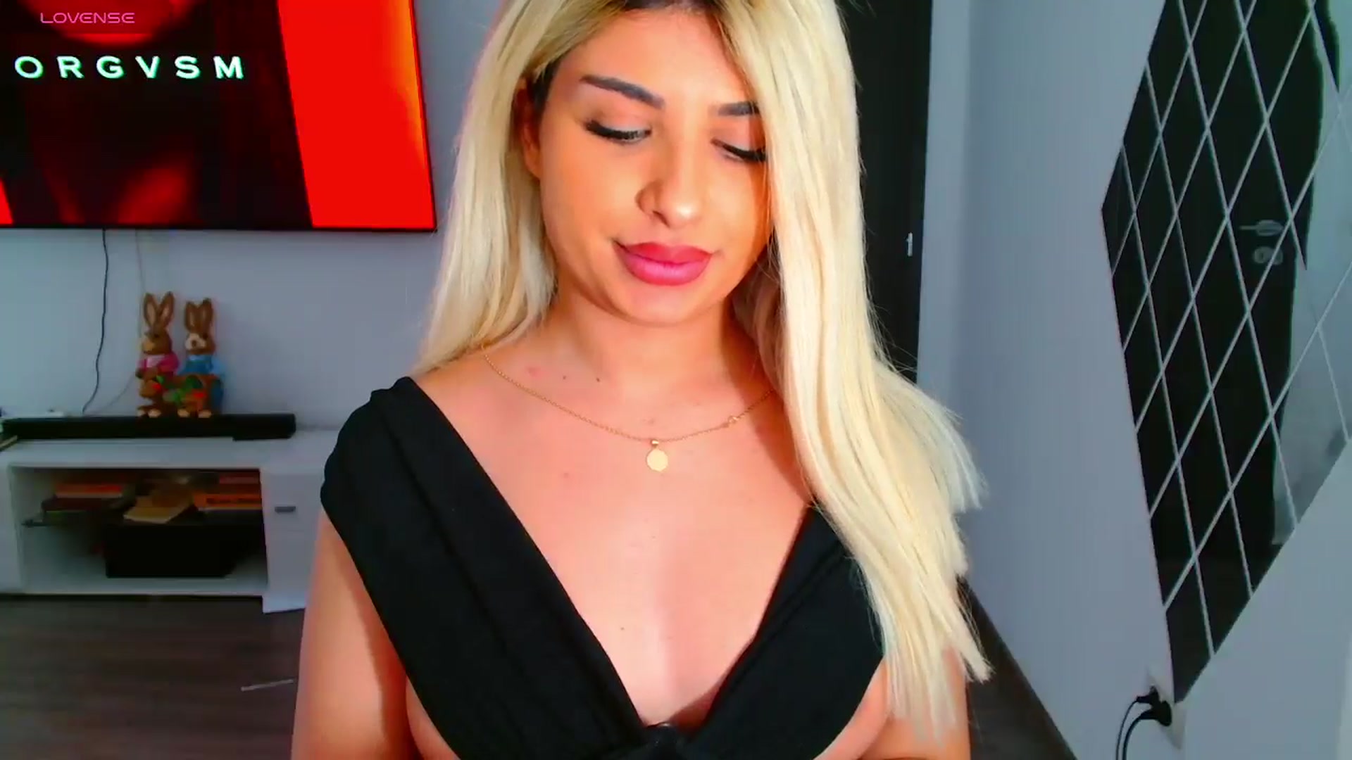 Gallery image thumbnail from Candy1's myfreecams stream on, 03/30/2025, 08:31 image 2 of 20