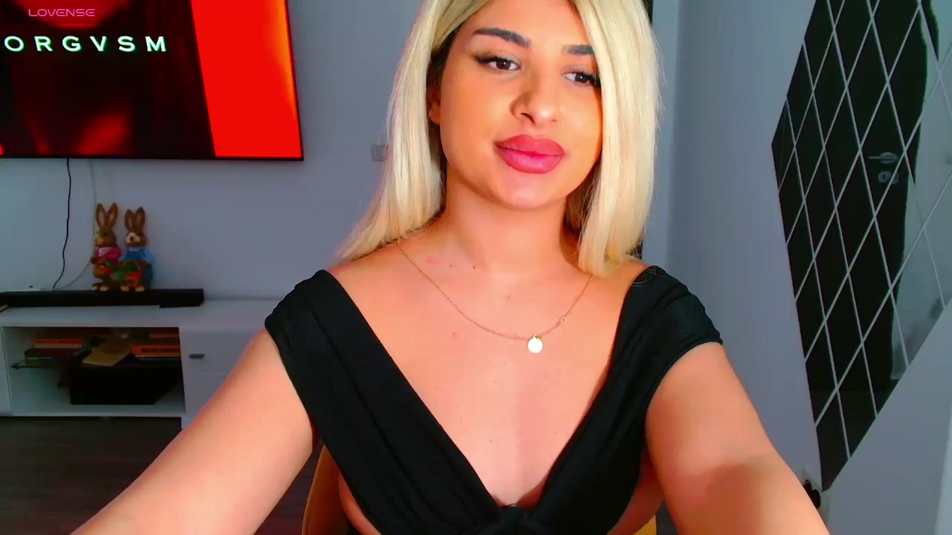 Gallery image thumbnail from Candy1's myfreecams stream on, 03/30/2025, 08:31 image 20 of 20