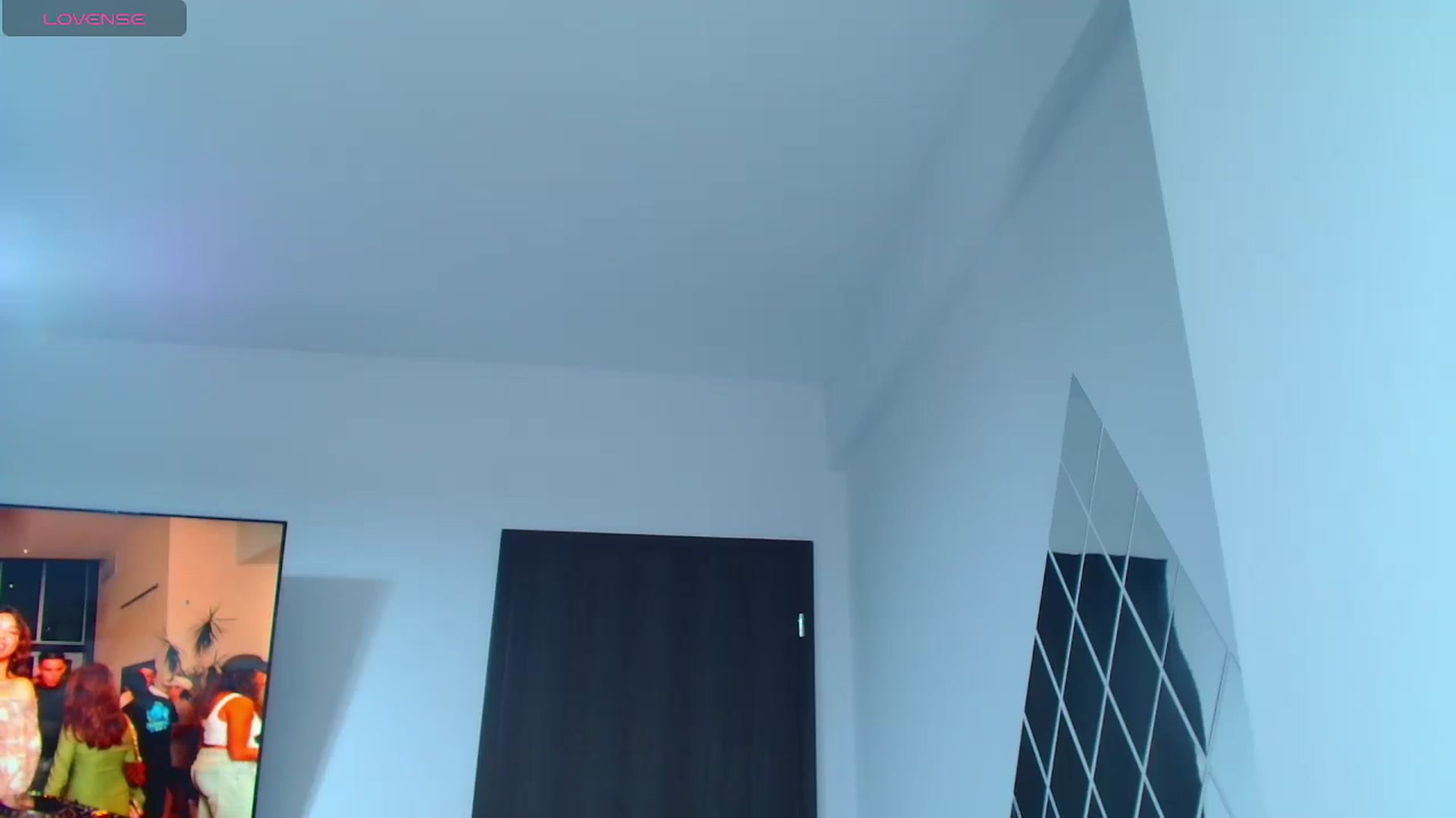 Gallery image thumbnail from Candy1's myfreecams stream on, 04/02/2025, 06:53 image 16 of 20