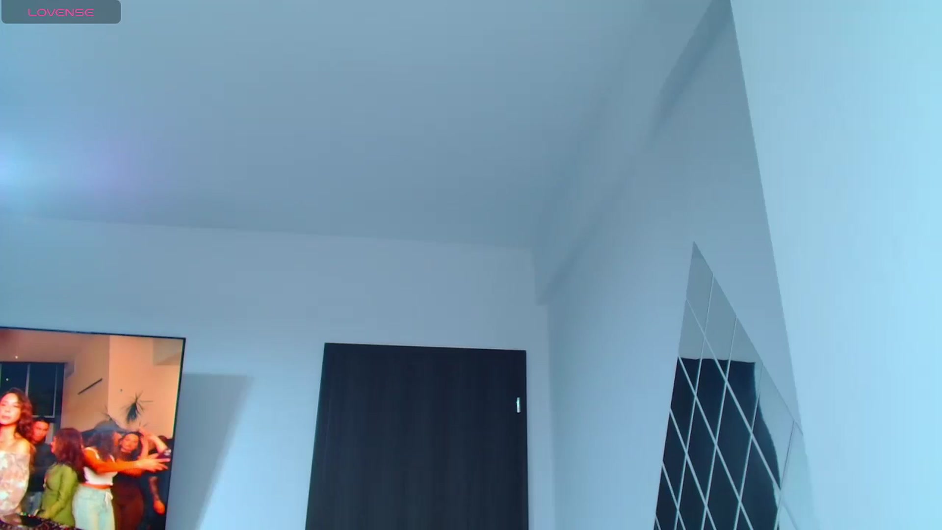 Gallery image thumbnail from Candy1's myfreecams stream on, 04/02/2025, 06:53 image 15 of 20