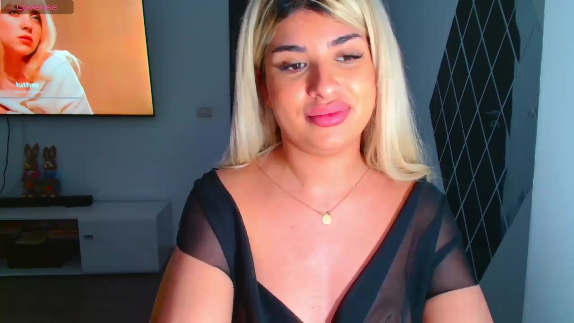 Gallery image thumbnail from Candy1's myfreecams stream on, 04/02/2025, 07:40 image 17 of 20