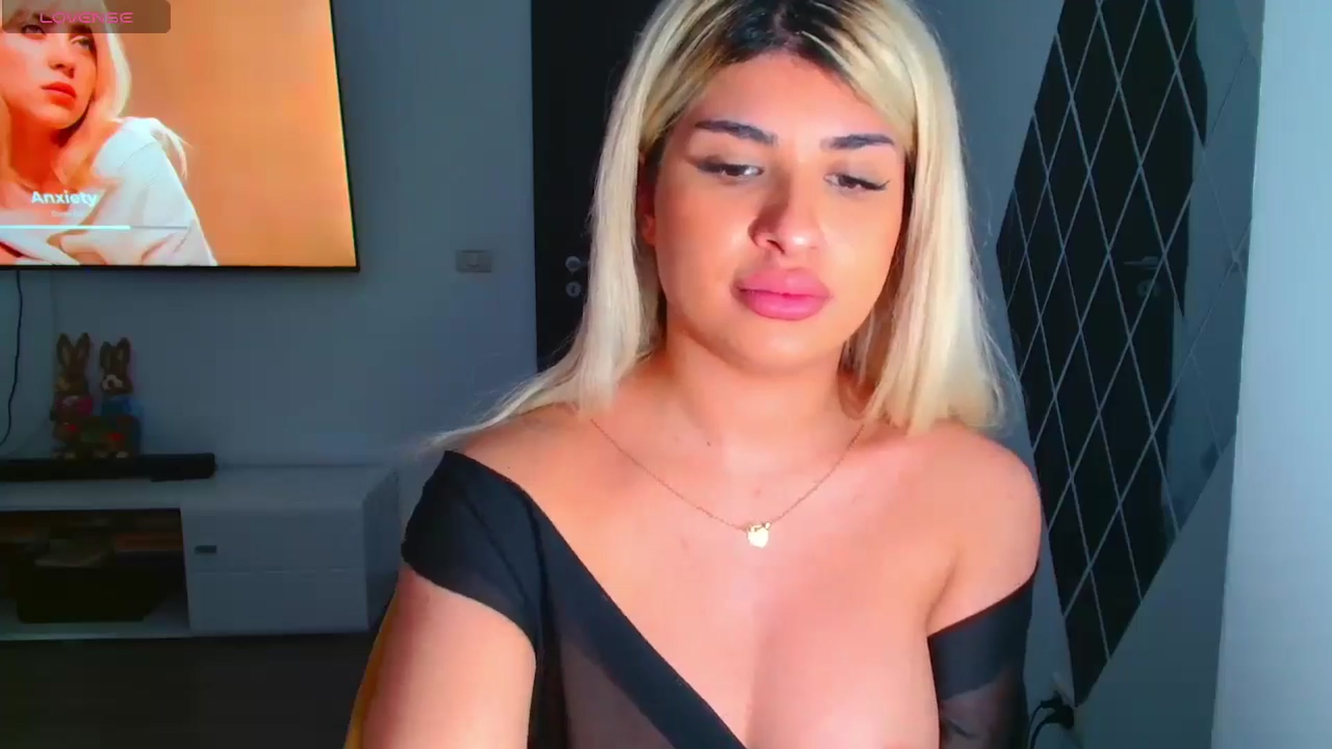 Gallery image thumbnail from Candy1's myfreecams stream on, 04/02/2025, 07:40 image 15 of 20