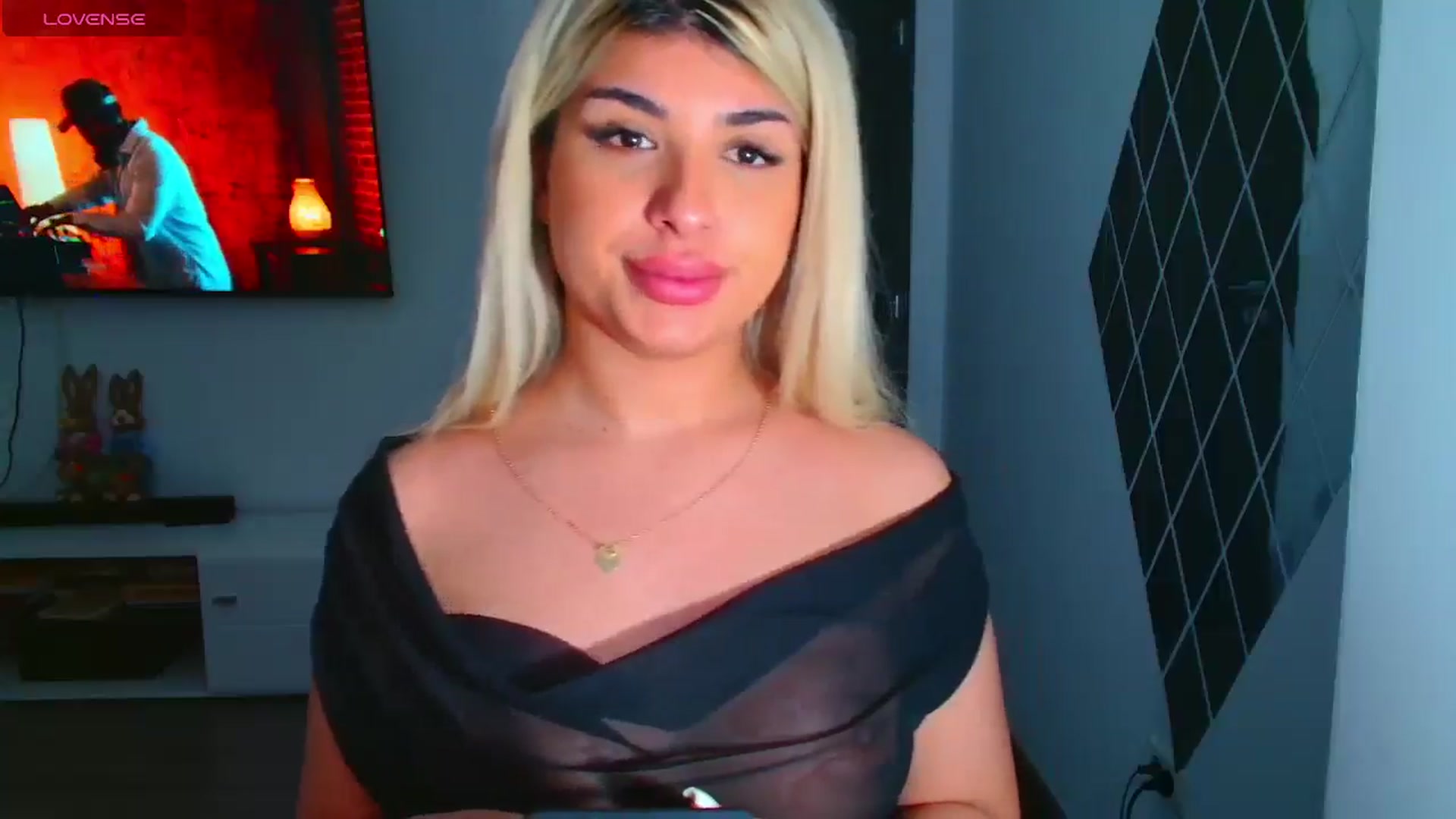 Gallery image thumbnail from Candy1's myfreecams stream on, 04/02/2025, 07:40 image 4 of 20