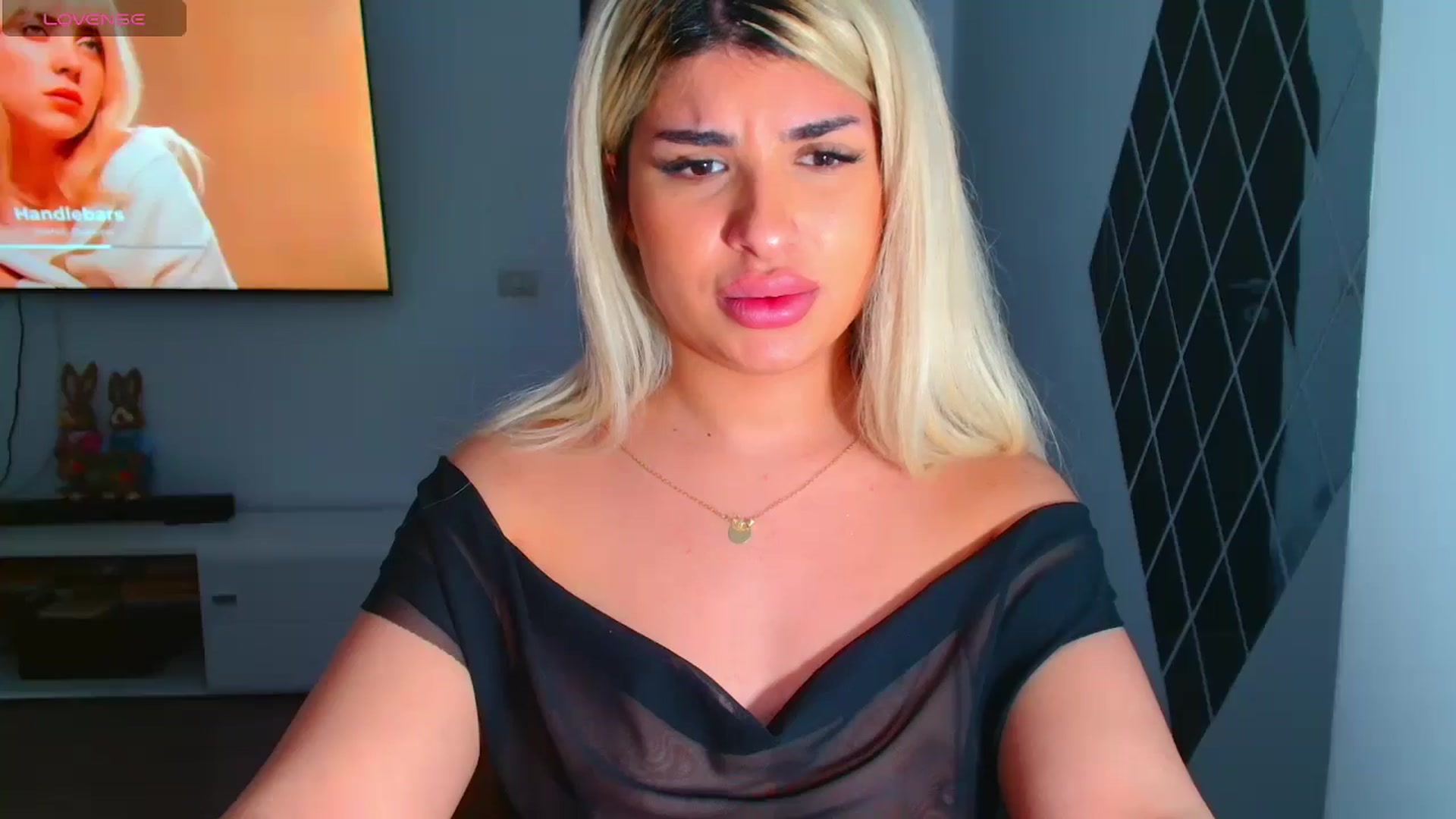 Gallery image thumbnail from Candy1's myfreecams stream on, 04/02/2025, 07:40 image 10 of 20