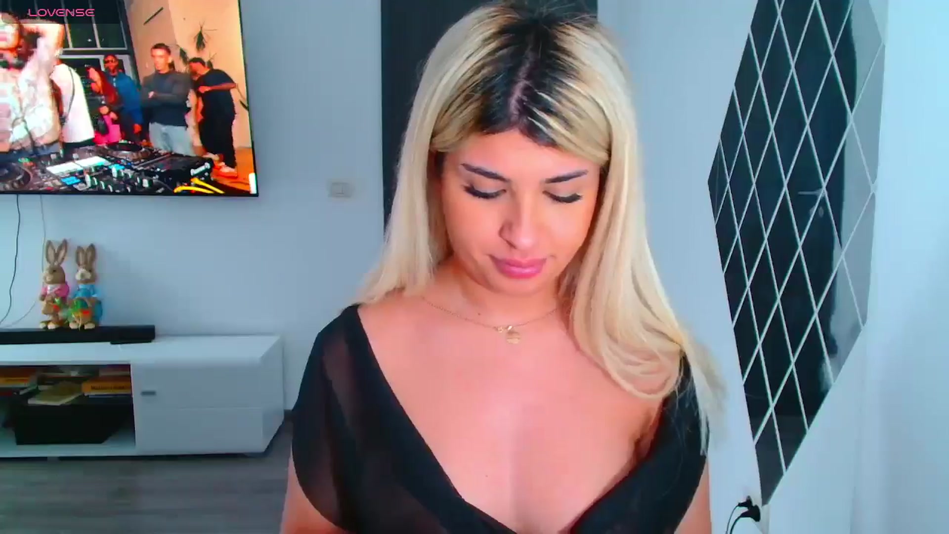 Gallery image thumbnail from Candy1's myfreecams stream on, 04/02/2025, 08:52 image 12 of 20