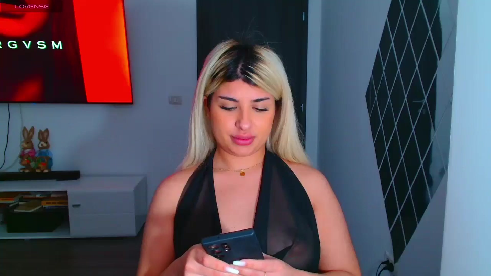 Gallery image thumbnail from Candy1's myfreecams stream on, 04/02/2025, 08:52 image 3 of 20