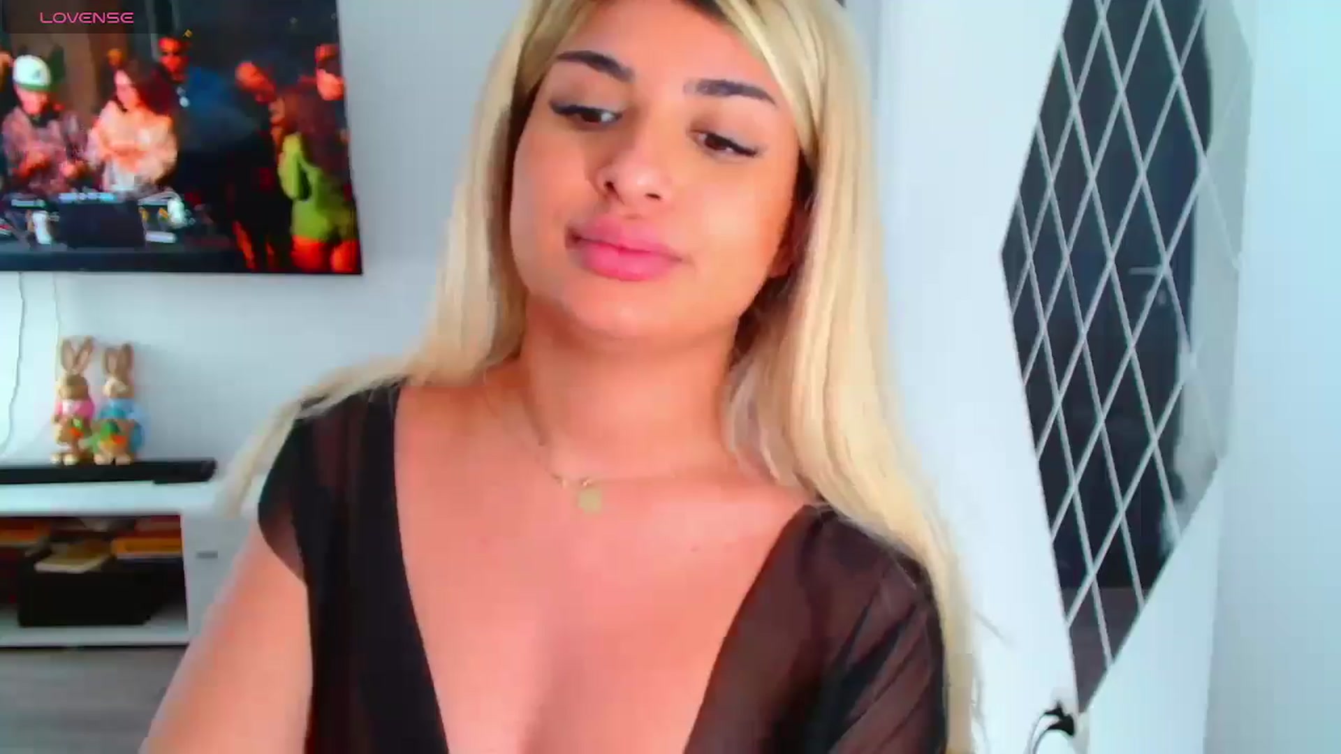 Gallery image thumbnail from Candy1's myfreecams stream on, 04/02/2025, 08:52 image 19 of 20