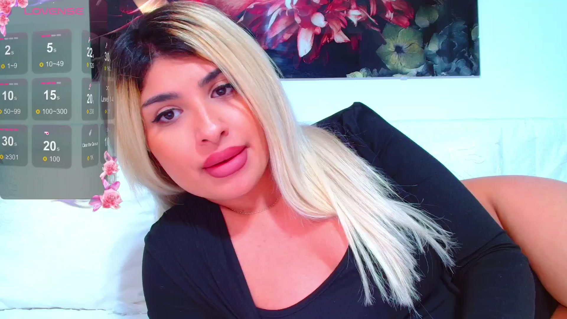 Gallery image thumbnail from Candy1's myfreecams stream on, 05/13/2025, 19:50 image 1 of 20