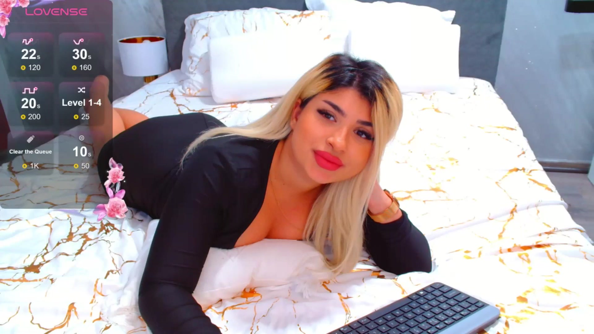 Gallery image thumbnail from Candy1's myfreecams stream on, 05/18/2025, 17:31 image 13 of 20
