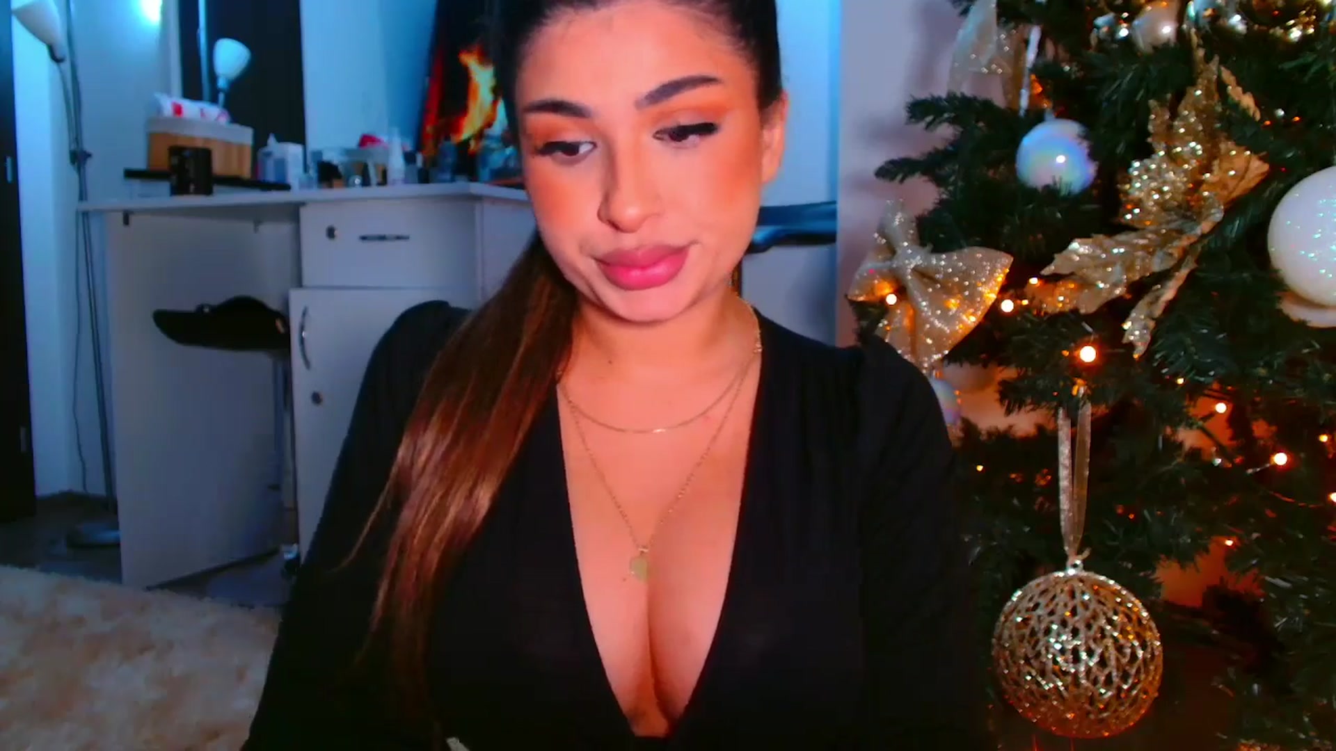 Gallery image thumbnail from Candy1's myfreecams stream on, 01/03/2026, 18:50 image 10 of 20