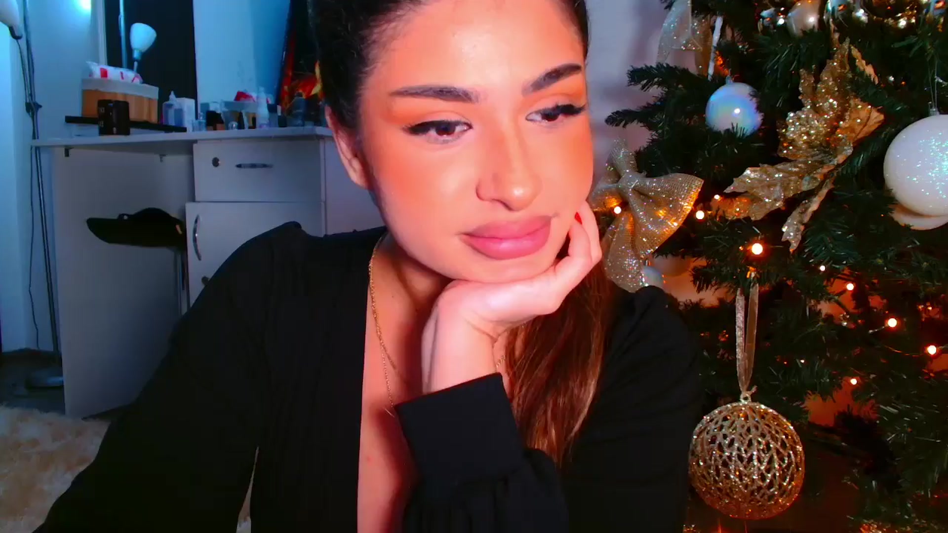 Gallery image thumbnail from Candy1's myfreecams stream on, 01/03/2026, 18:50 image 1 of 20